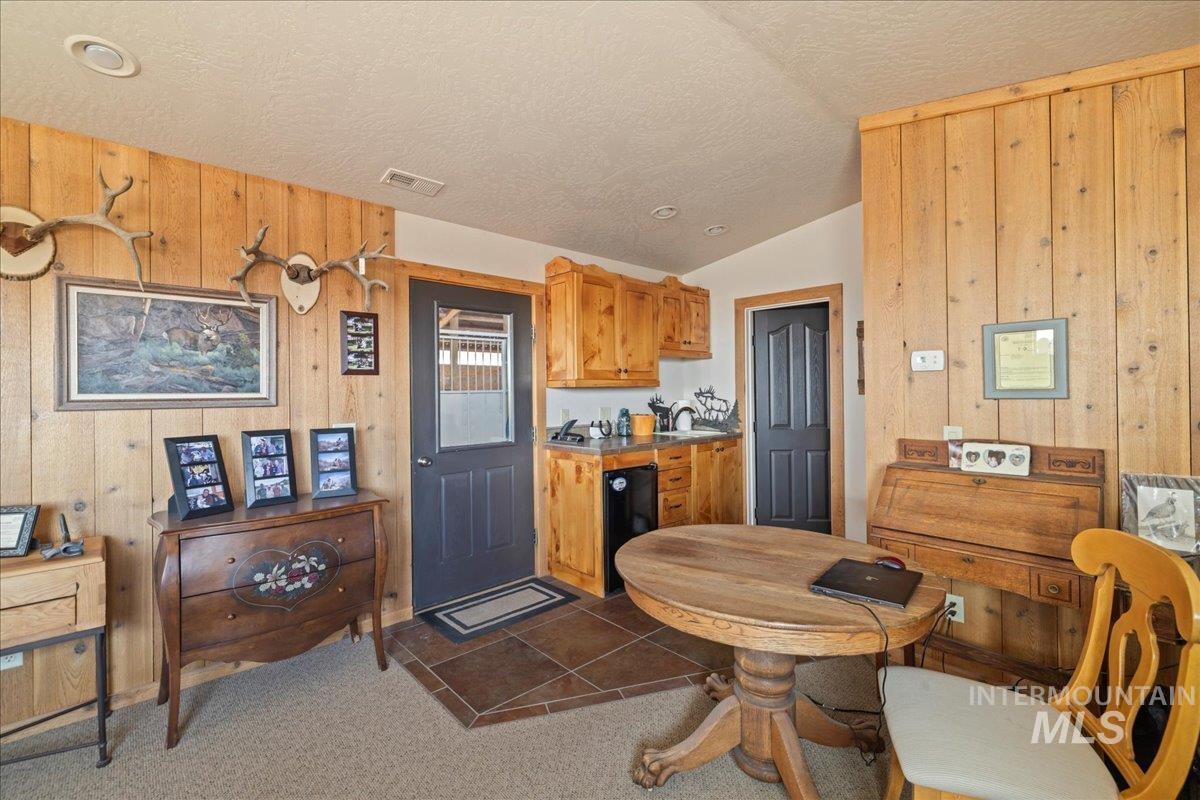 1270 Hillcrest Dr. Property Photo 31