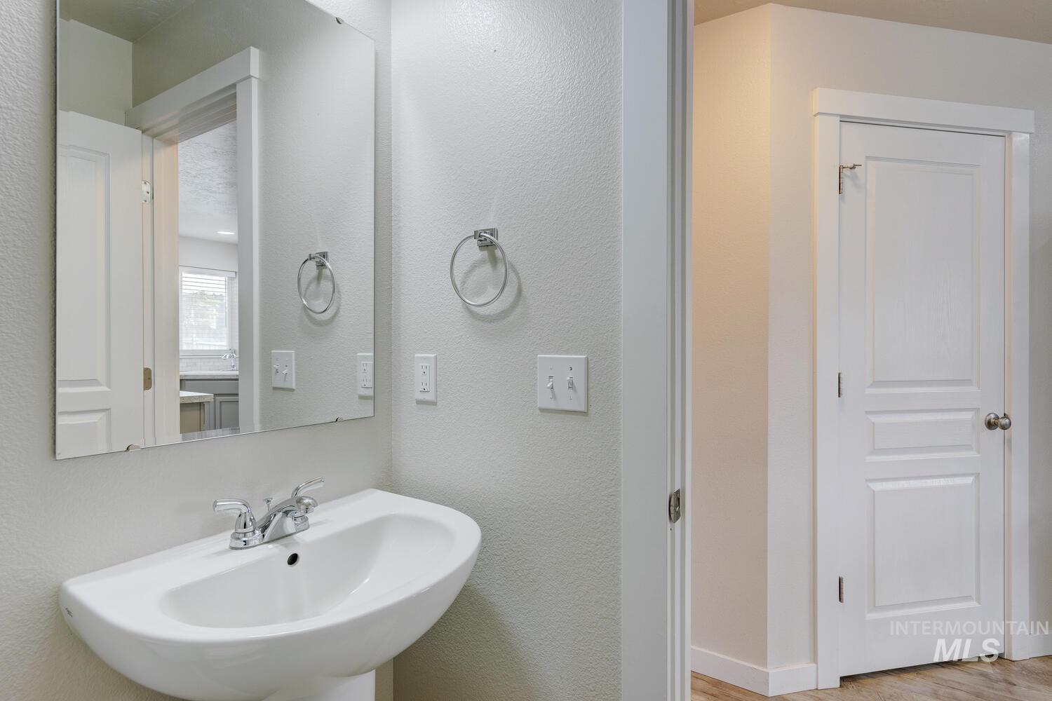 2617 Springcrest Property Photo 18
