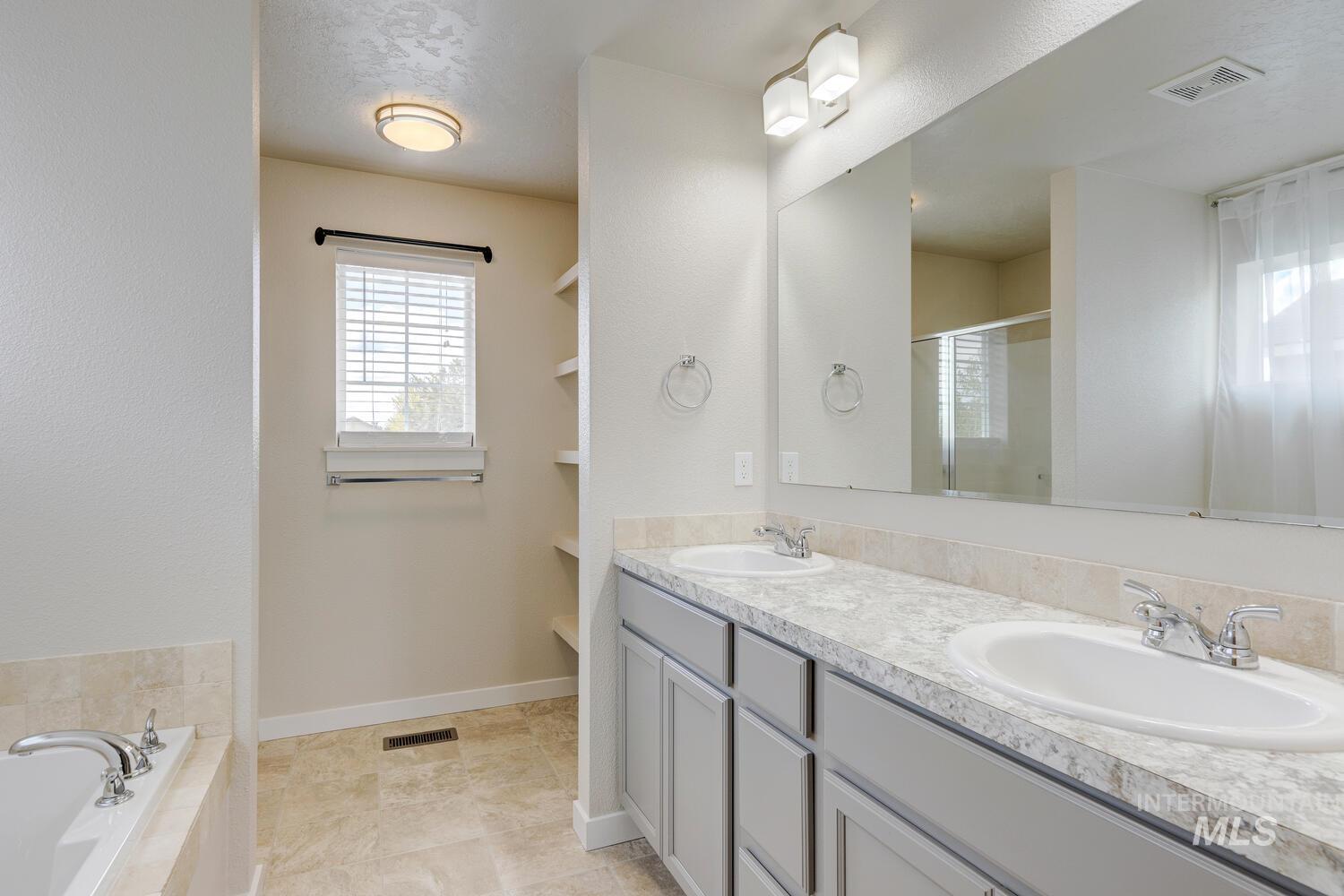 2617 Springcrest Property Photo 25