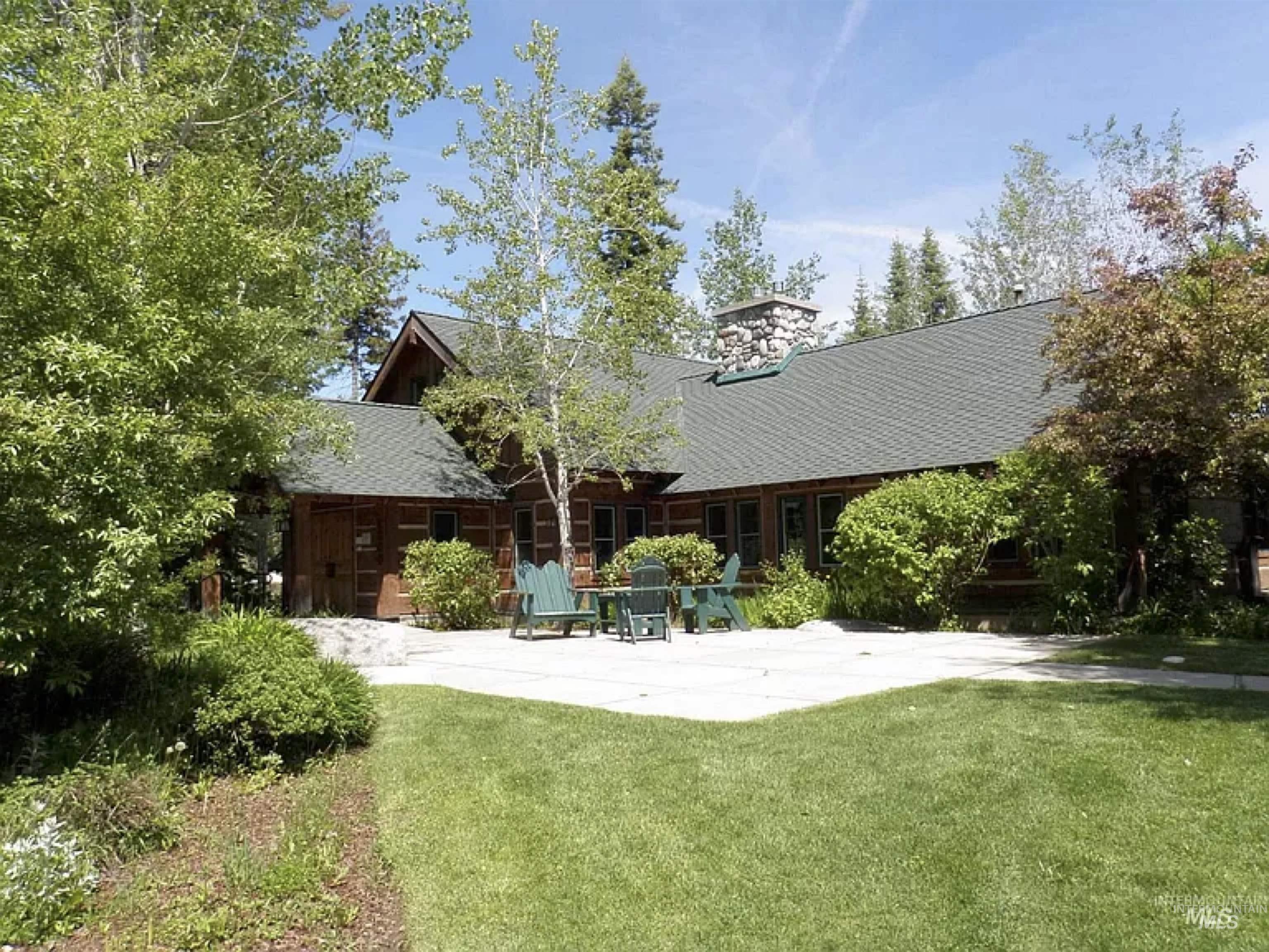 1319 Hearthstone Ct Property Photo 11