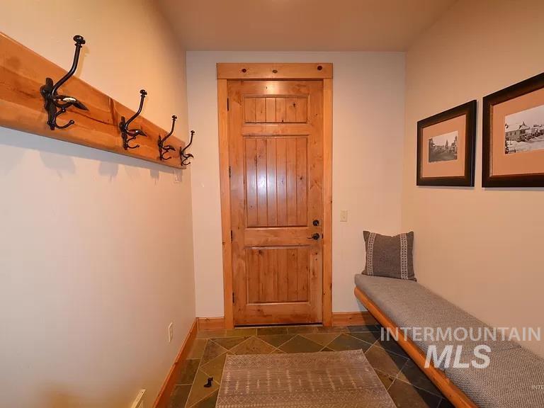 1319 Hearthstone Ct Property Photo 25