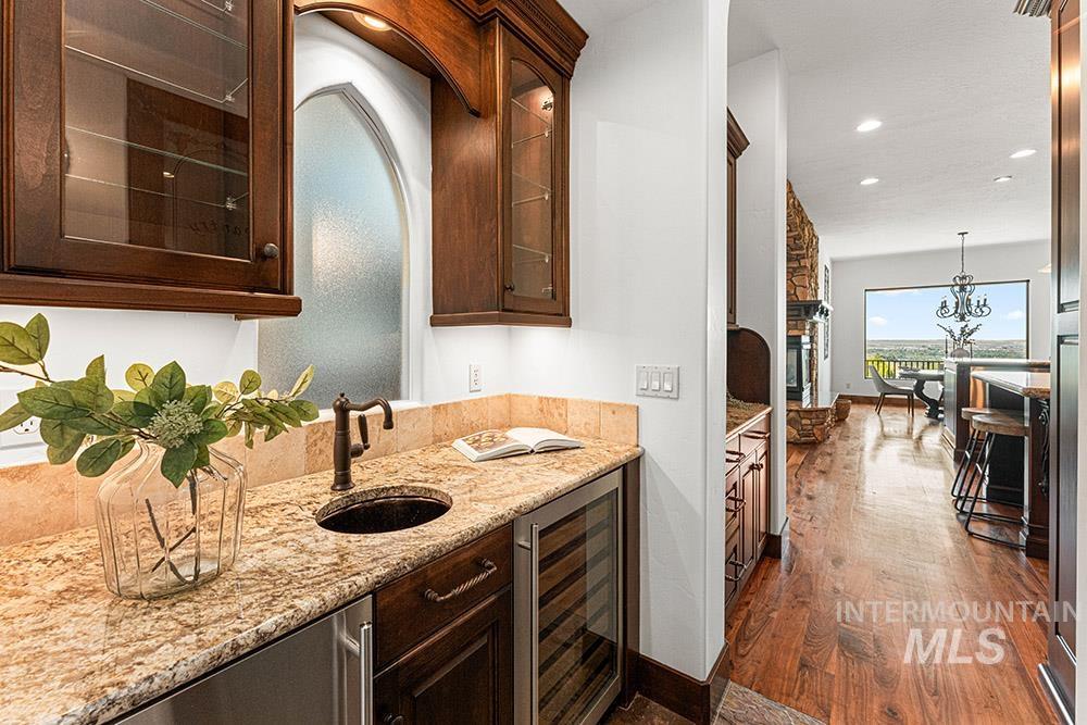 473 N Strata Via Way Property Photo 9
