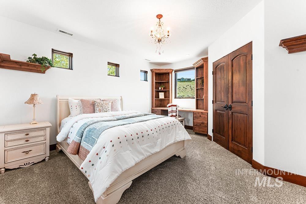 473 N Strata Via Way Property Photo 18