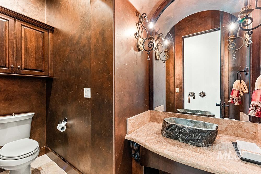 473 N Strata Via Way Property Photo 22