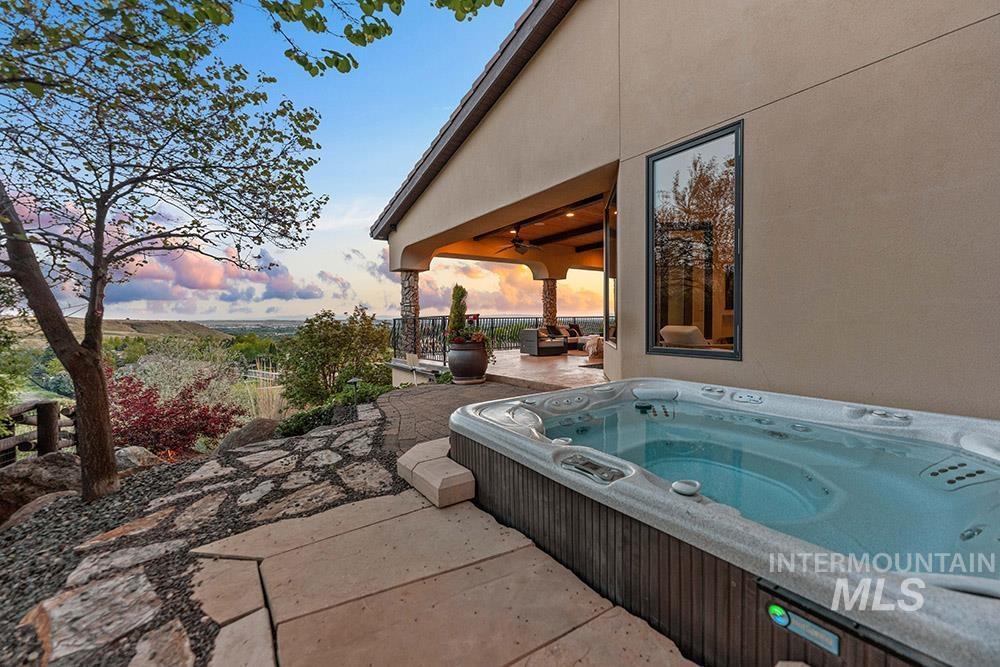 473 N Strata Via Way Property Photo 31