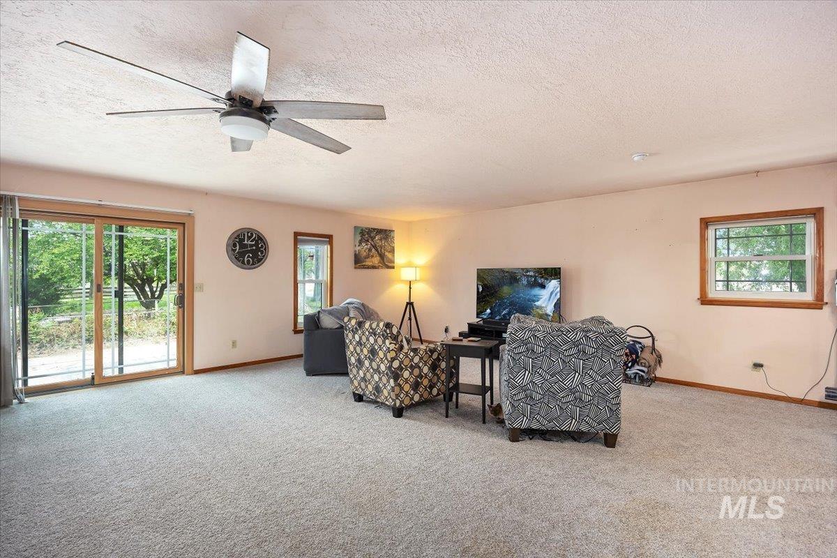 169 W 200 N Property Photo 4