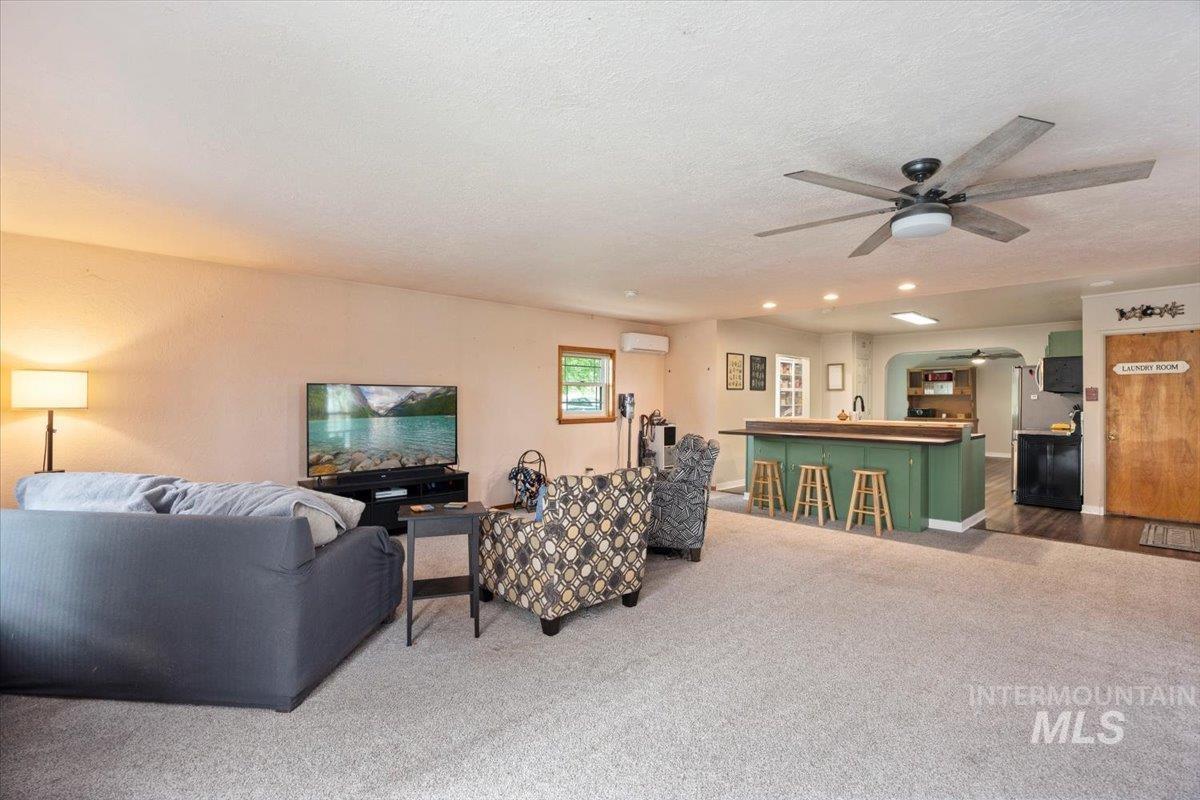 169 W 200 N Property Photo 6