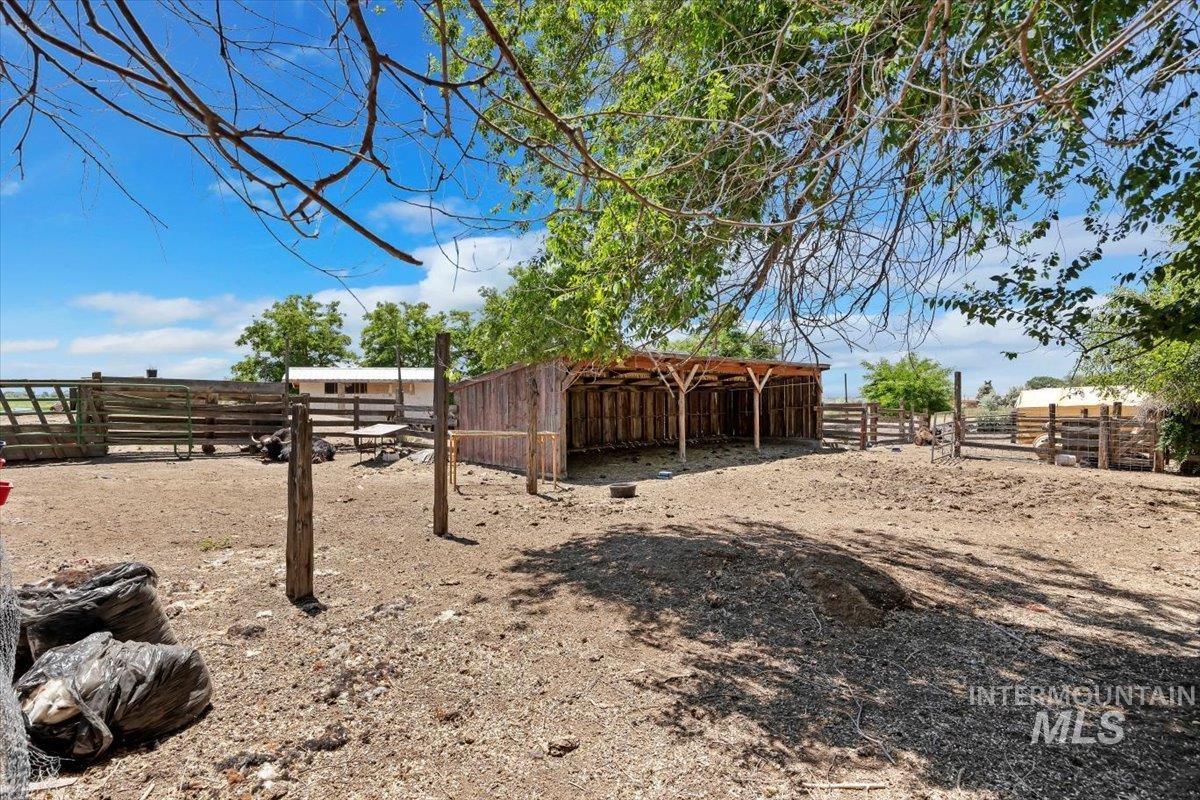 169 W 200 N Property Photo 24