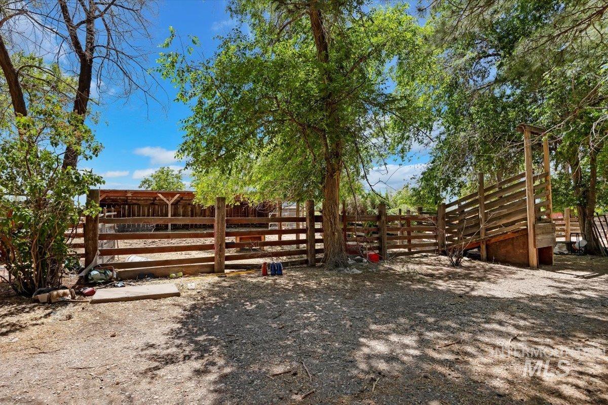 169 W 200 N Property Photo 25