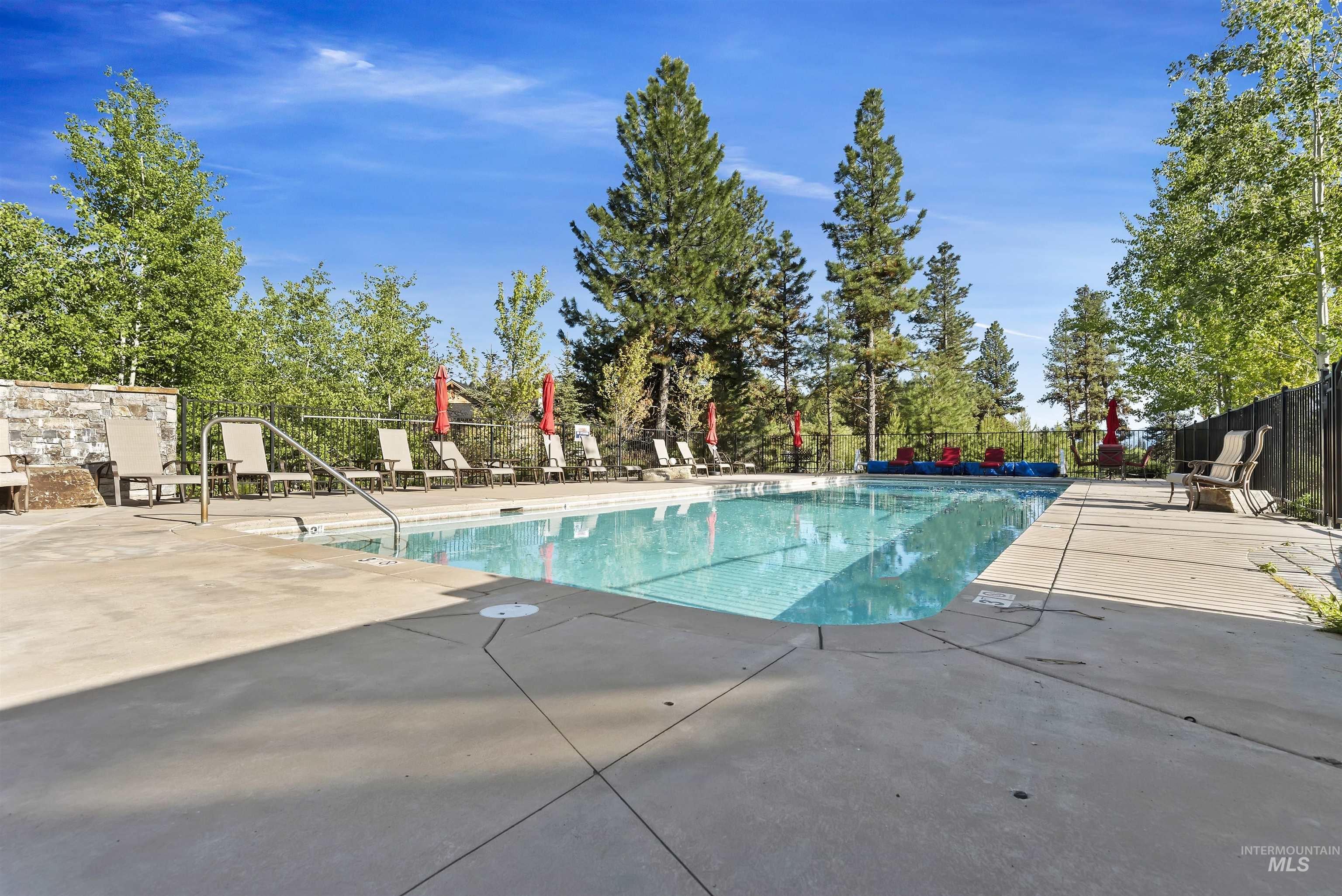 27 Eveningstar Property Photo 28