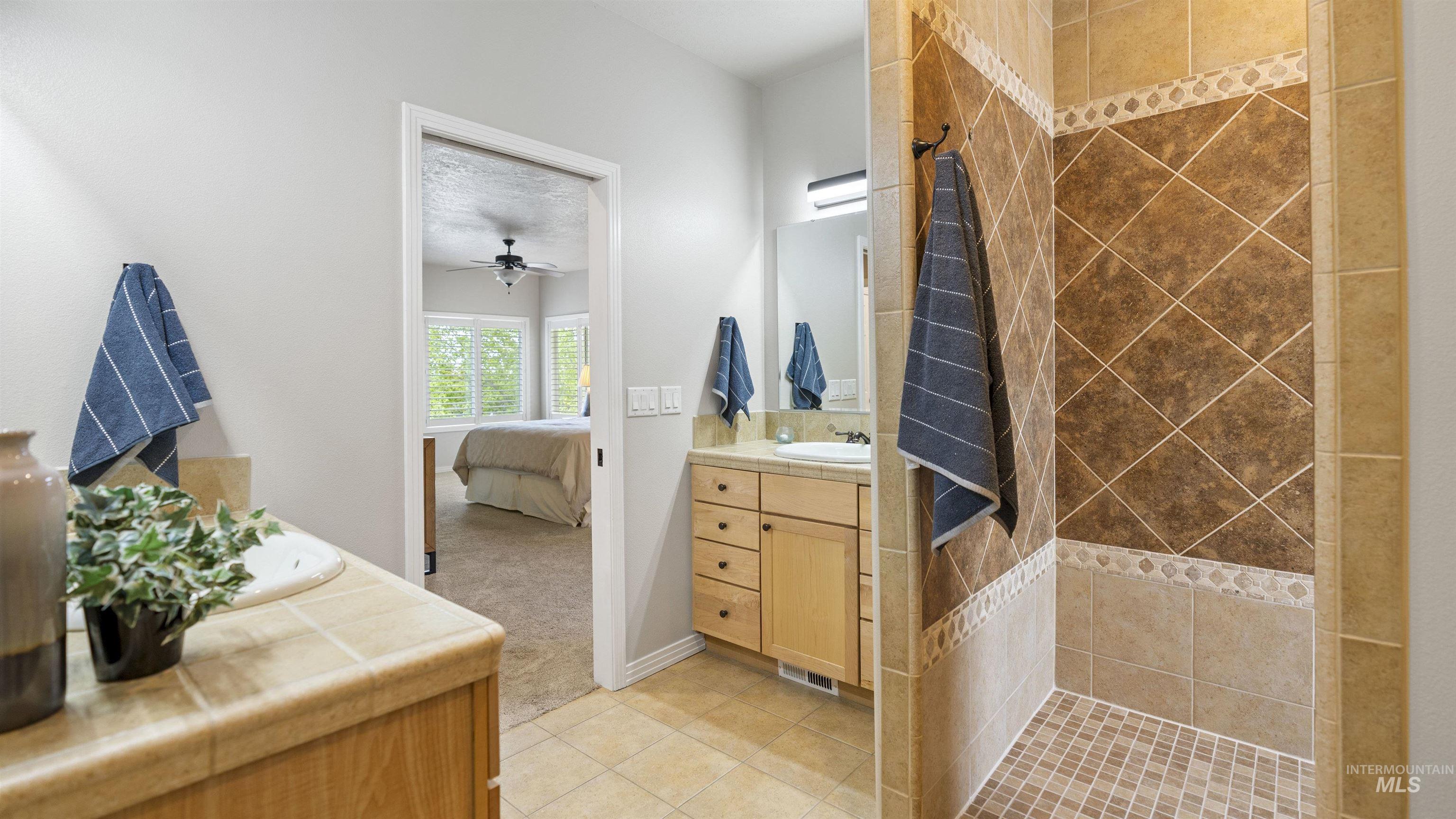 1658 S Trent Point Way Property Photo 14