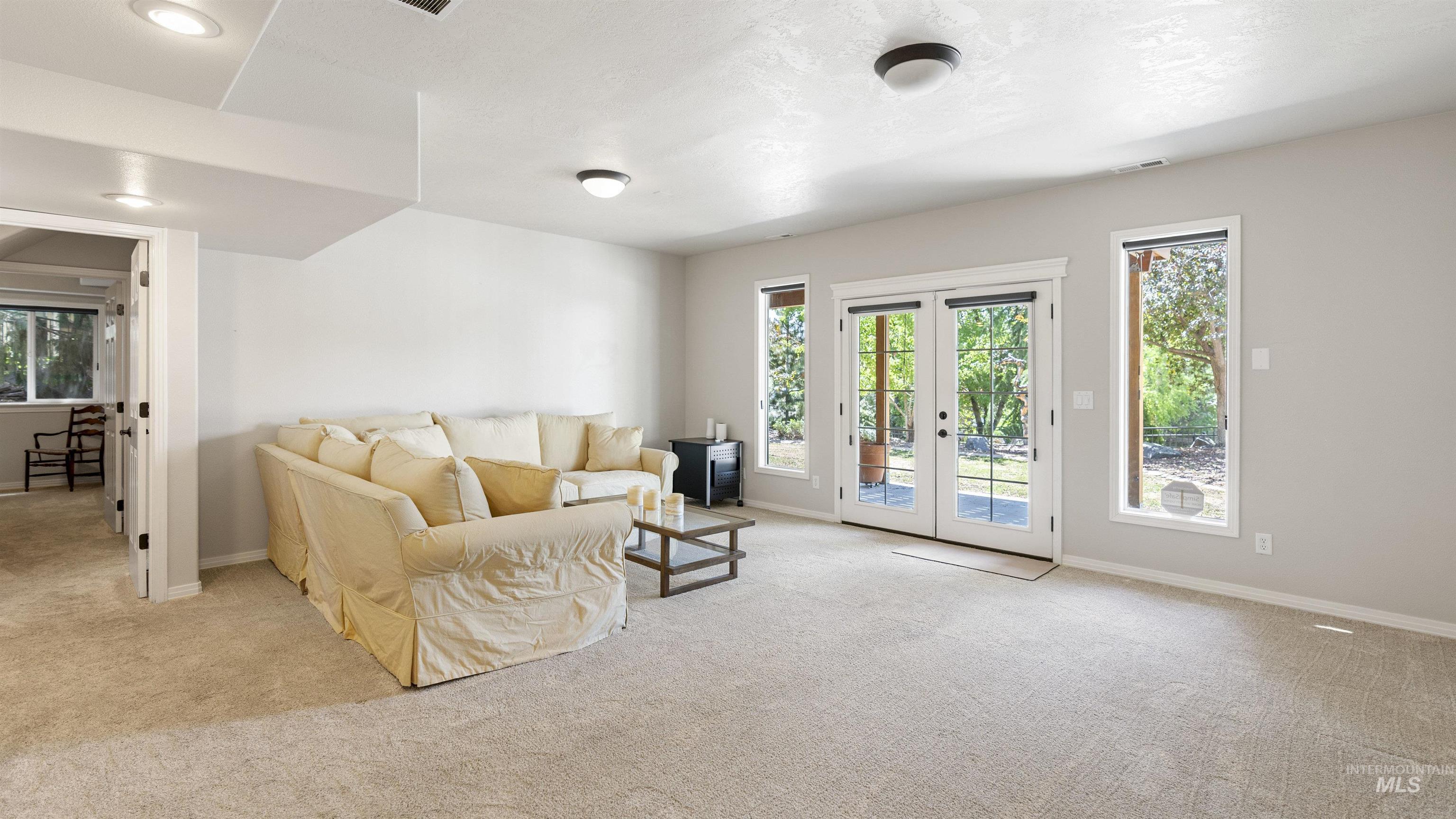 1658 S Trent Point Way Property Photo 18