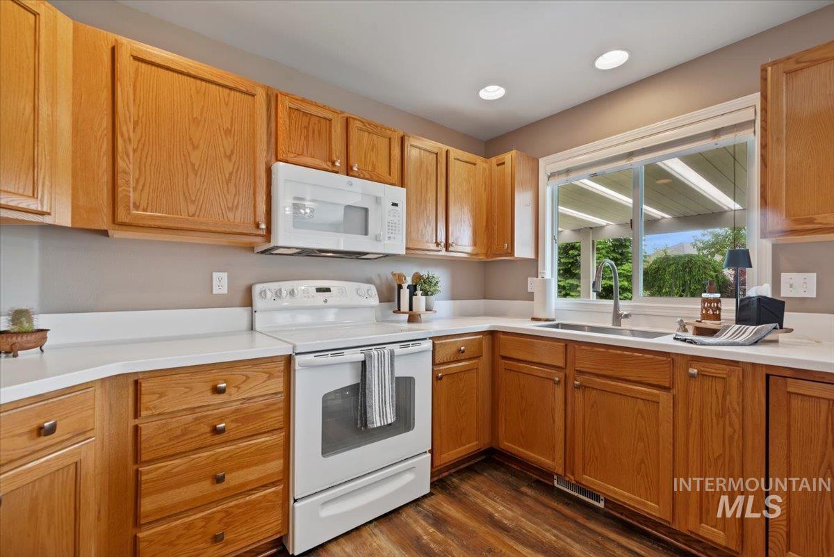 10473 W Gloxinia St Property Photo 9