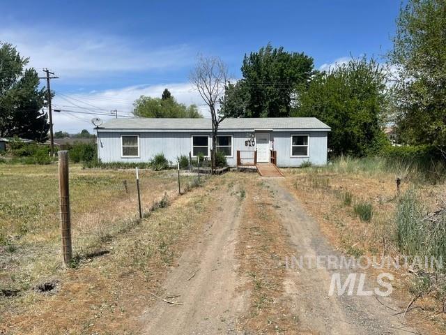 510 E Arthur Ave Property Photo 1