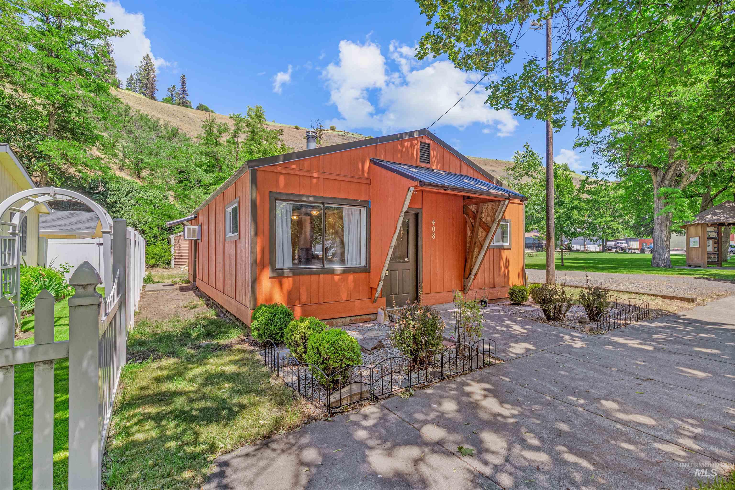 408 E Main Street