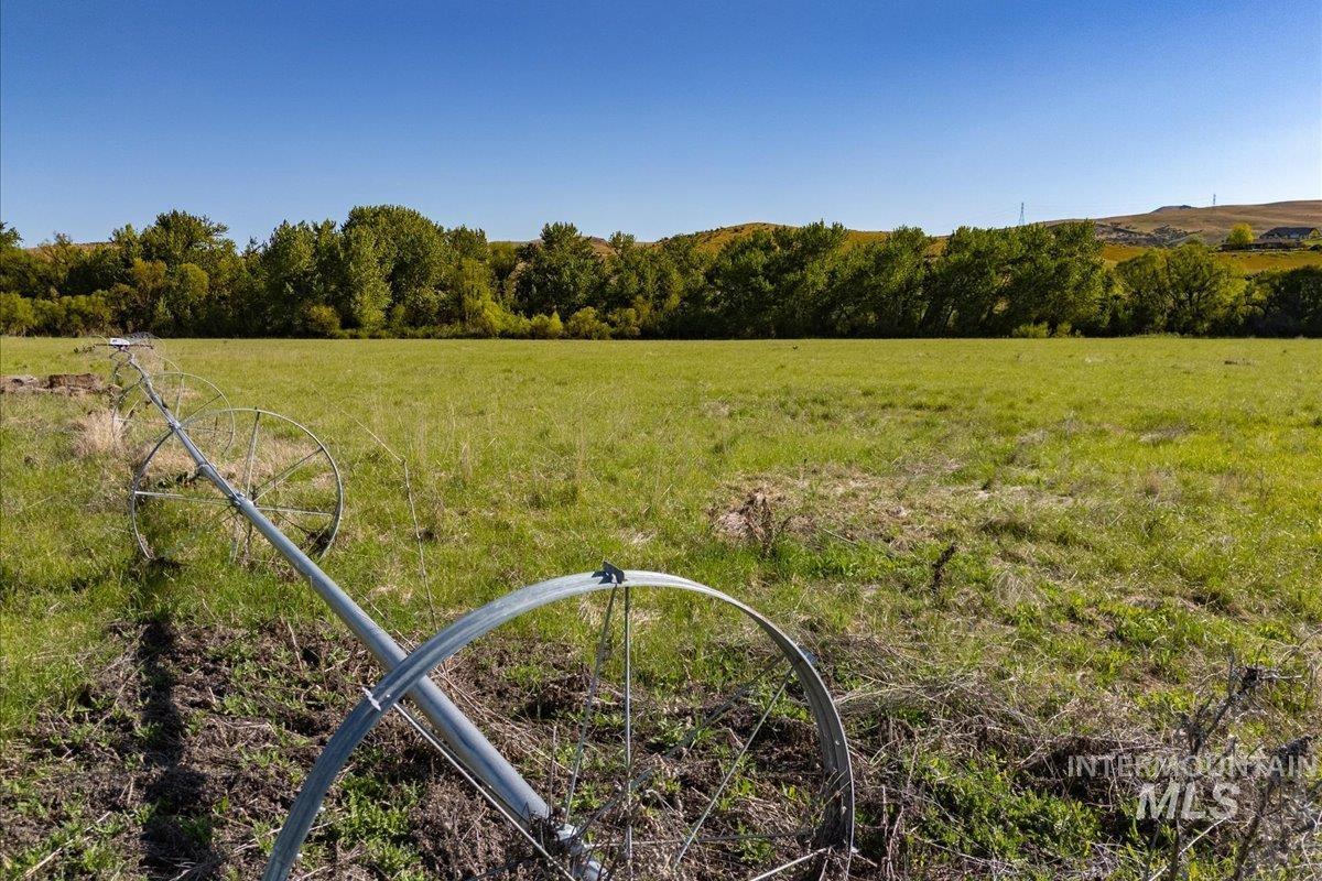 5700 W Dry Creek Rd Property Photo 3