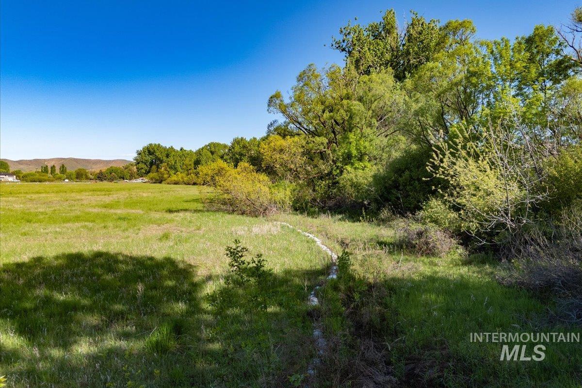5700 W Dry Creek Rd Property Photo 5