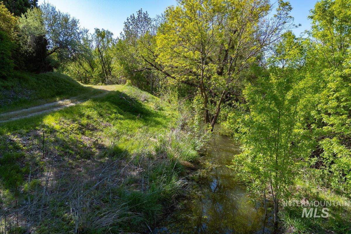 5700 W Dry Creek Rd Property Photo 7