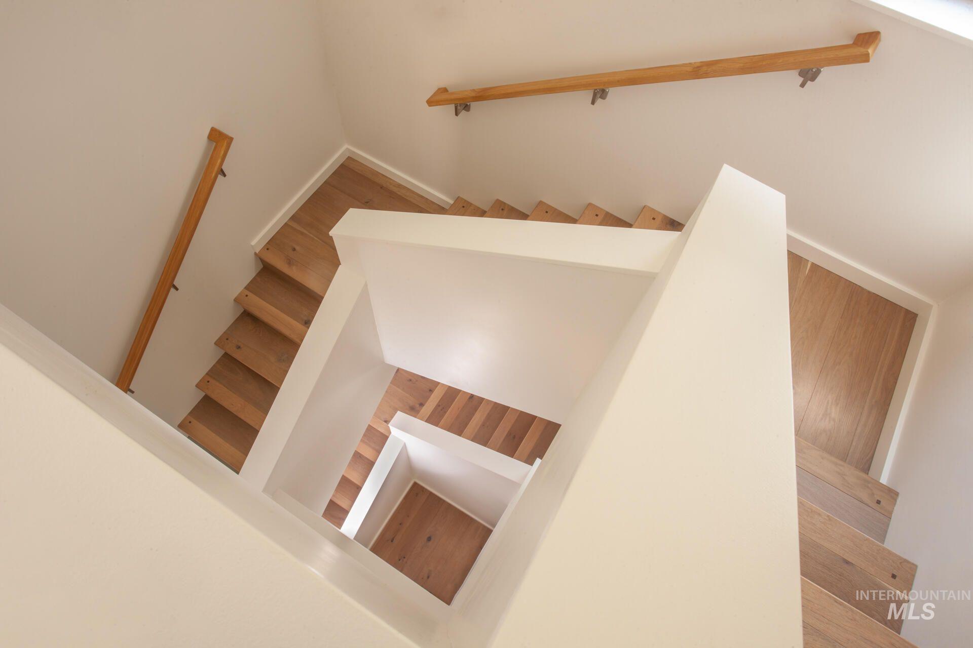 250 Amatopia Way Property Photo 6