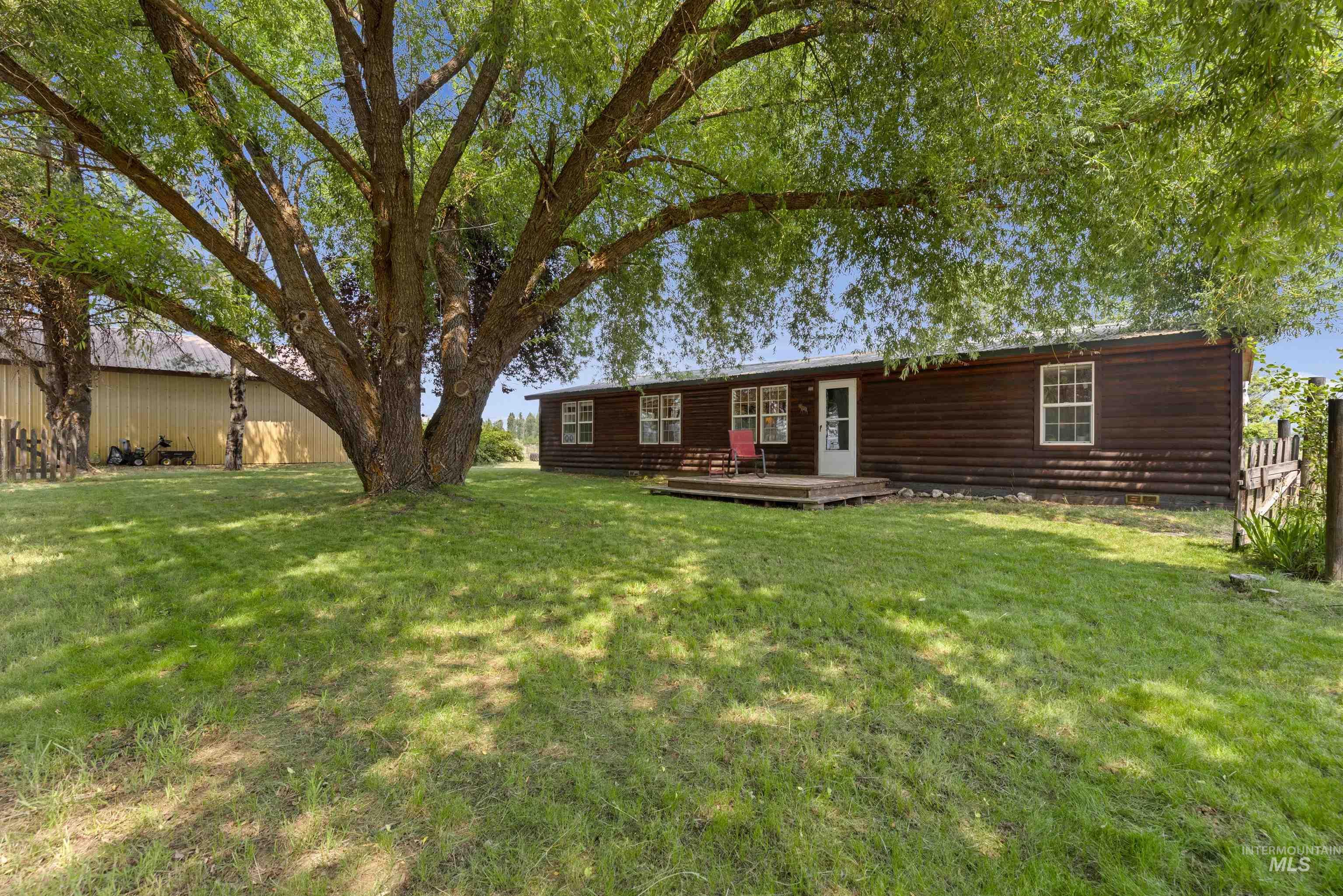 13752 Highway 55 Property Photo 1