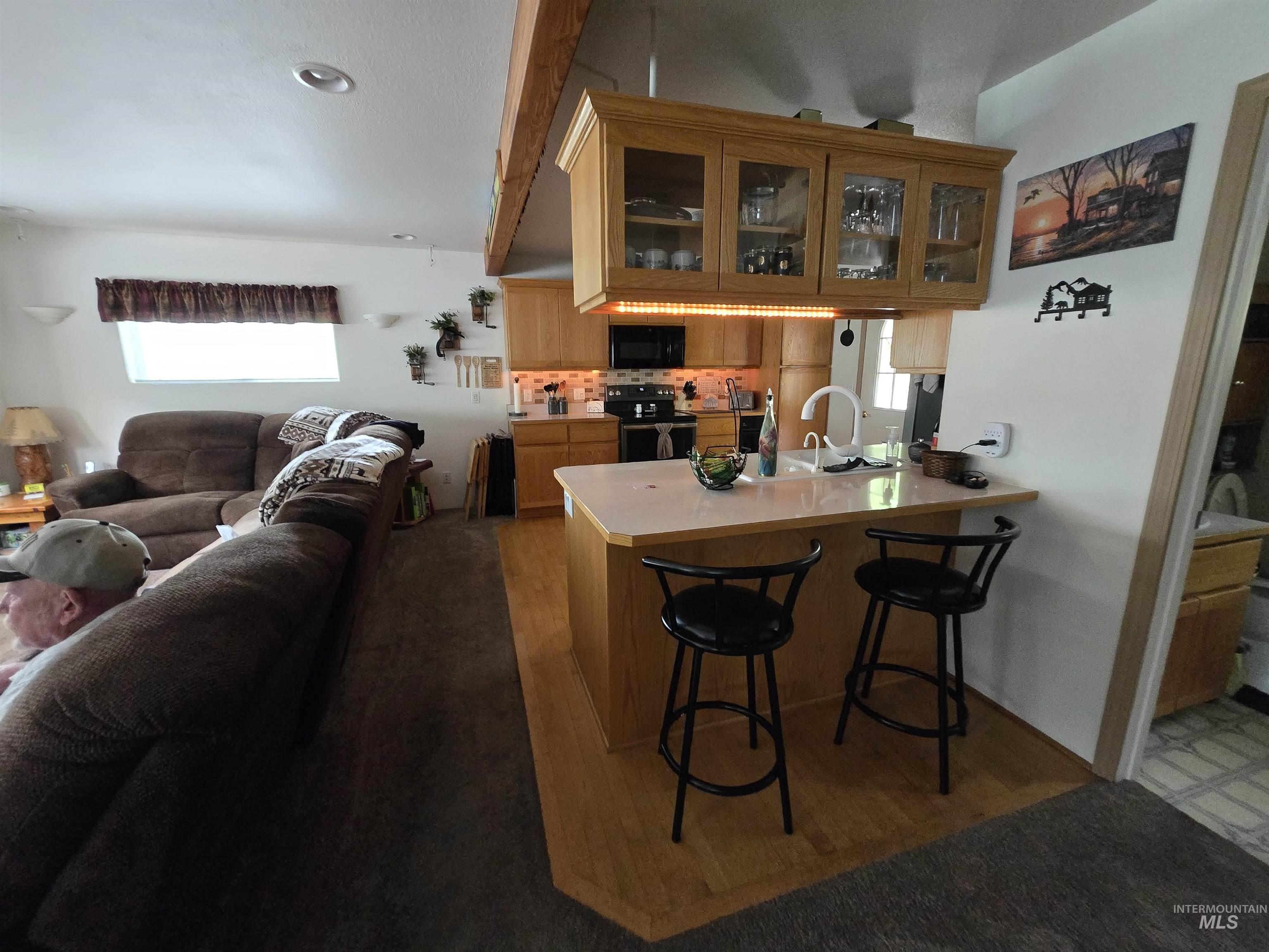 1230 Ellis Ave Property Photo 5