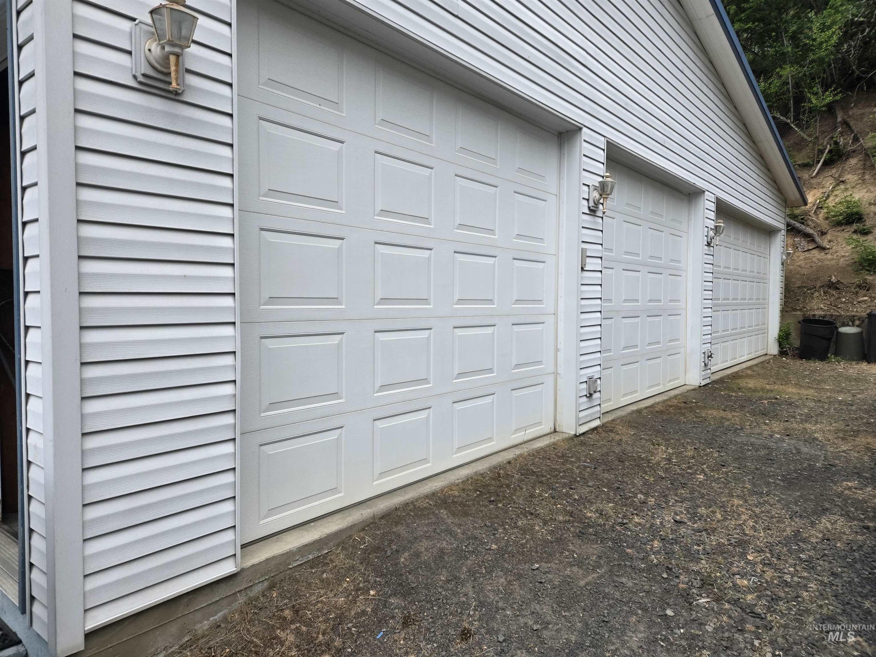 1230 Ellis Ave Property Photo 30