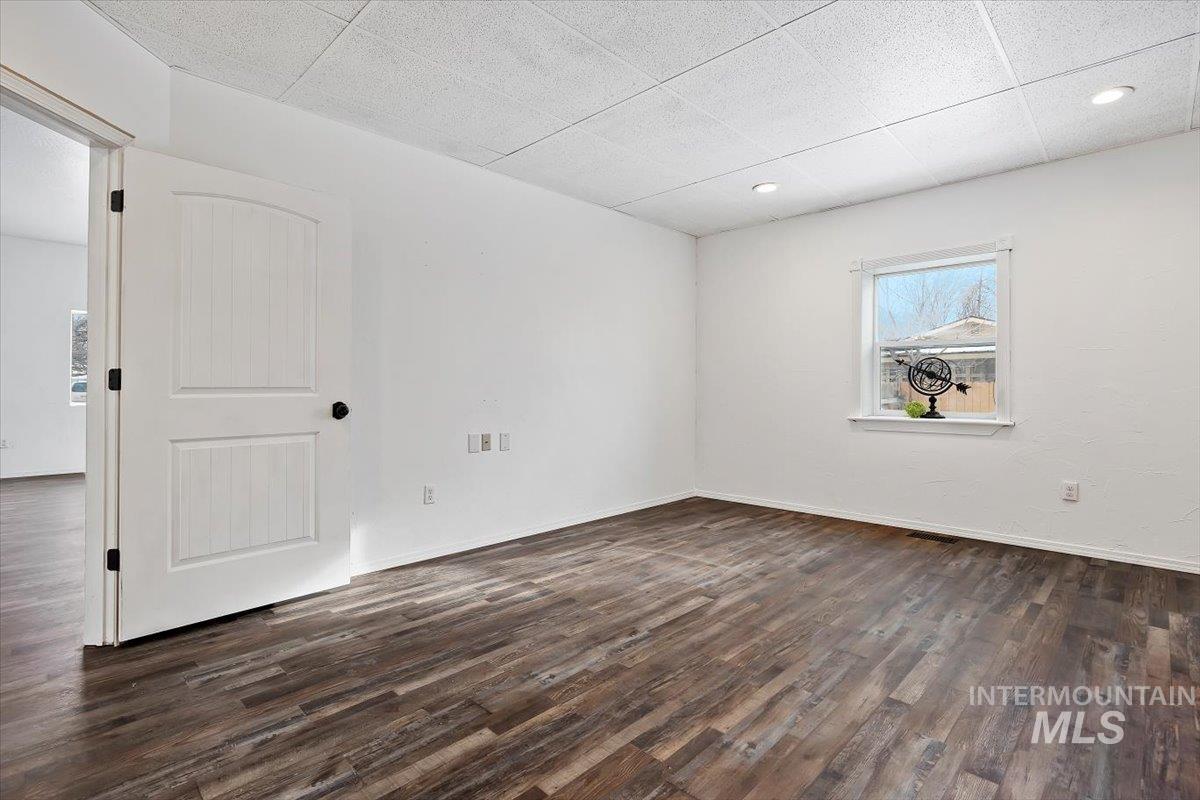341 Birch St S Property Photo 18