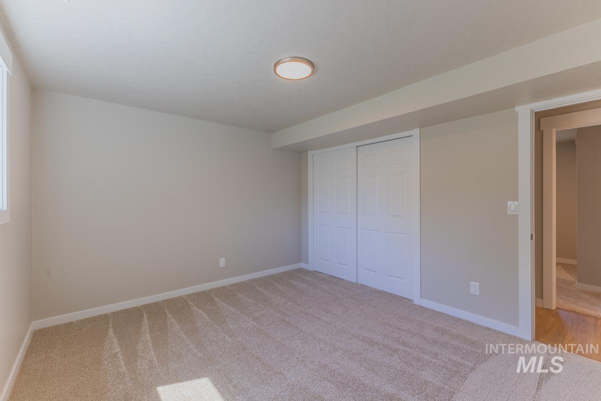 9865 W Skycliffe Ave Property Photo 25