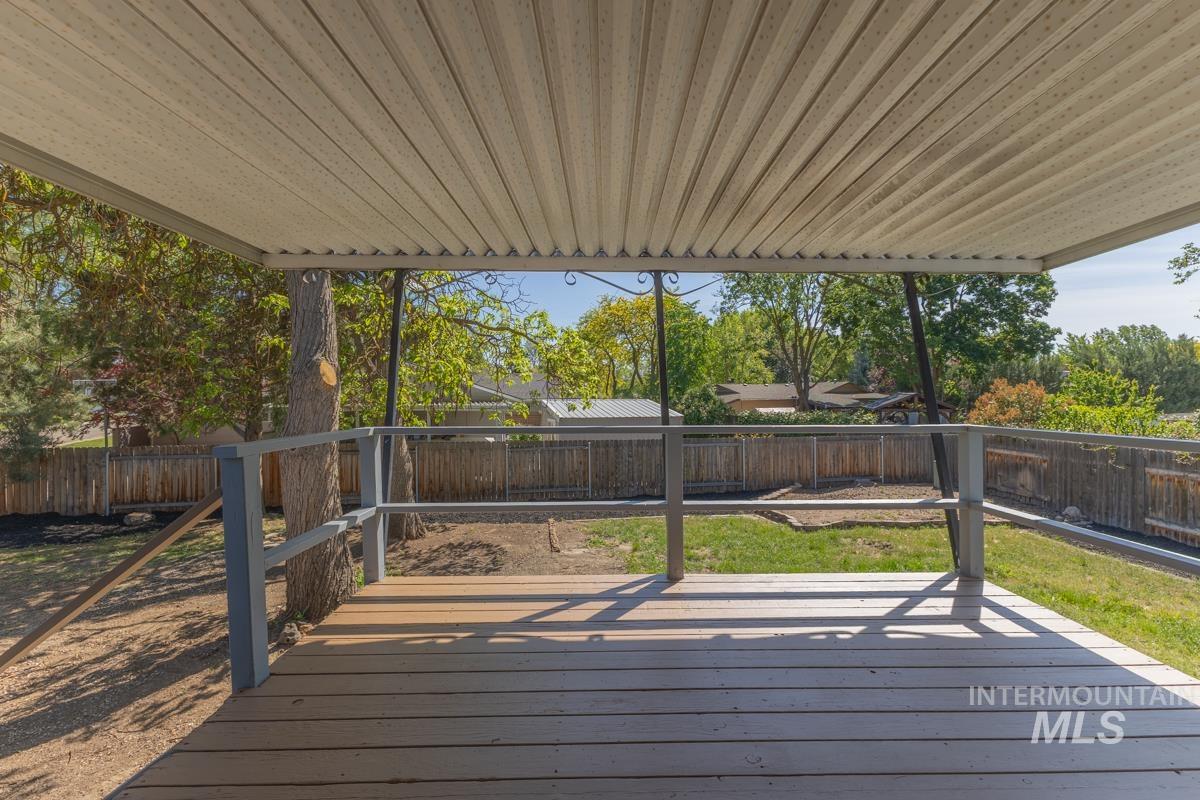 9865 W Skycliffe Ave Property Photo 29