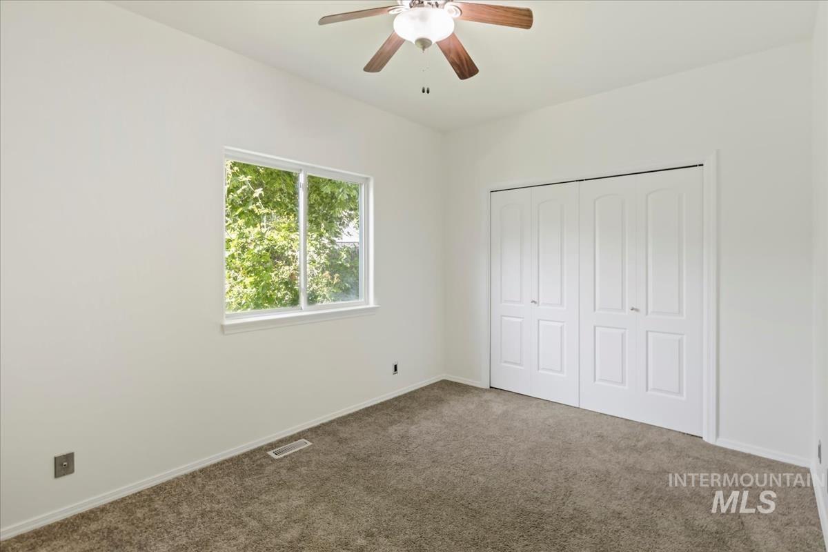 1899 E Mackay Drive Property Photo 14