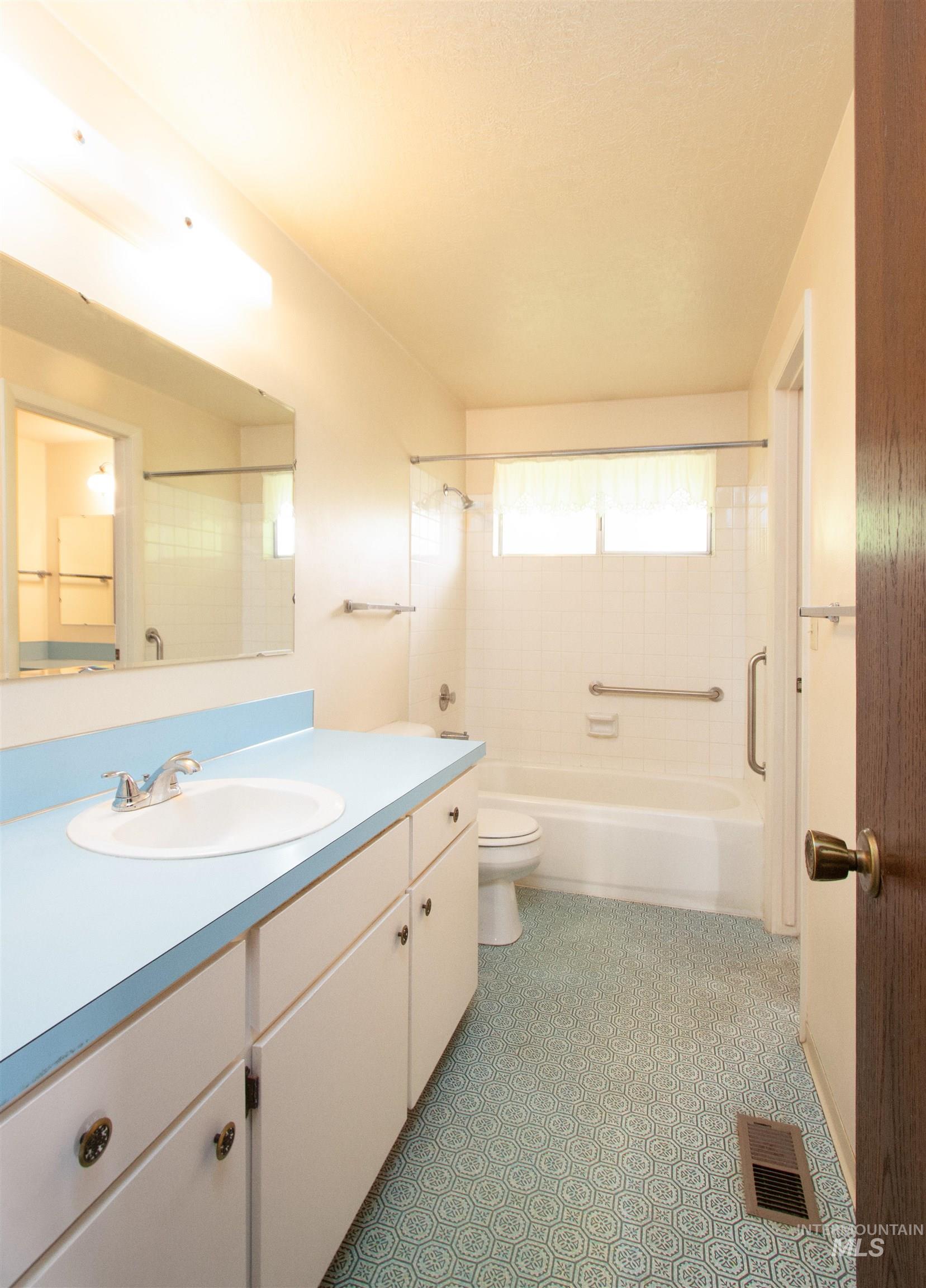 3947 W Genesee Ct Property Photo 22