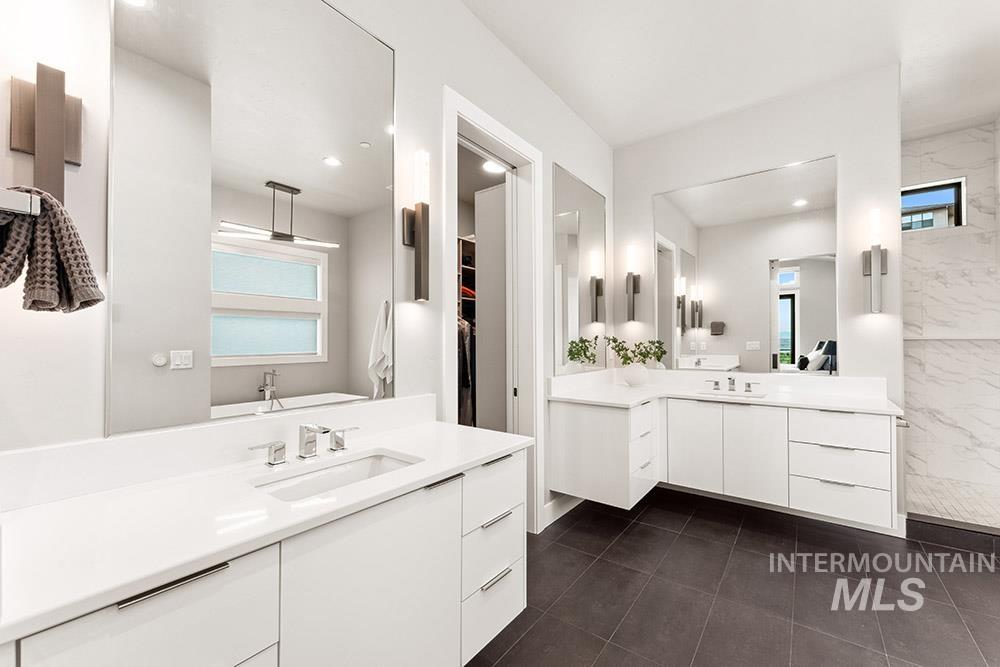 1519 S Galaxy Way Property Photo 13