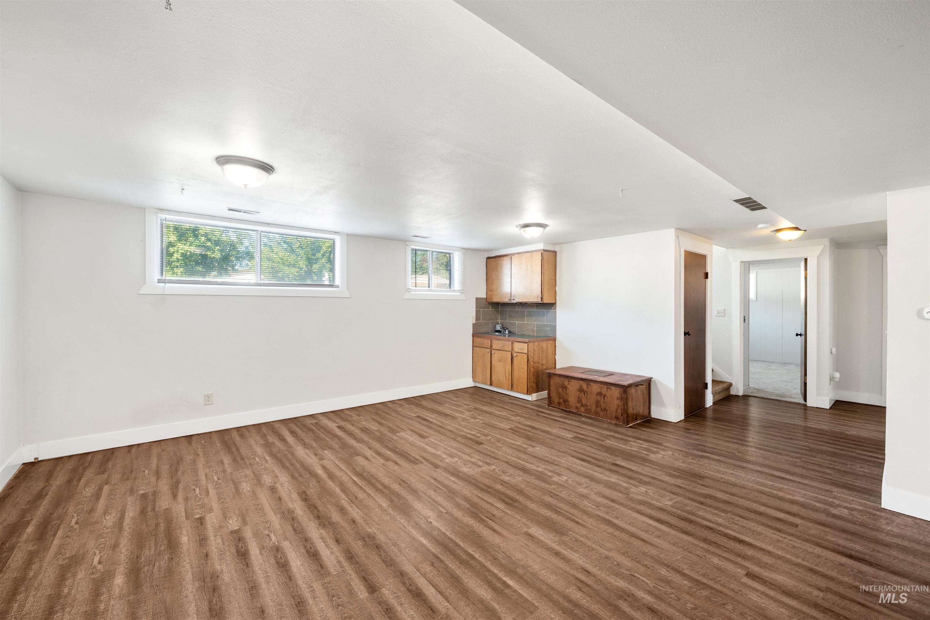 4922 N Burlington Dr Property Photo 29