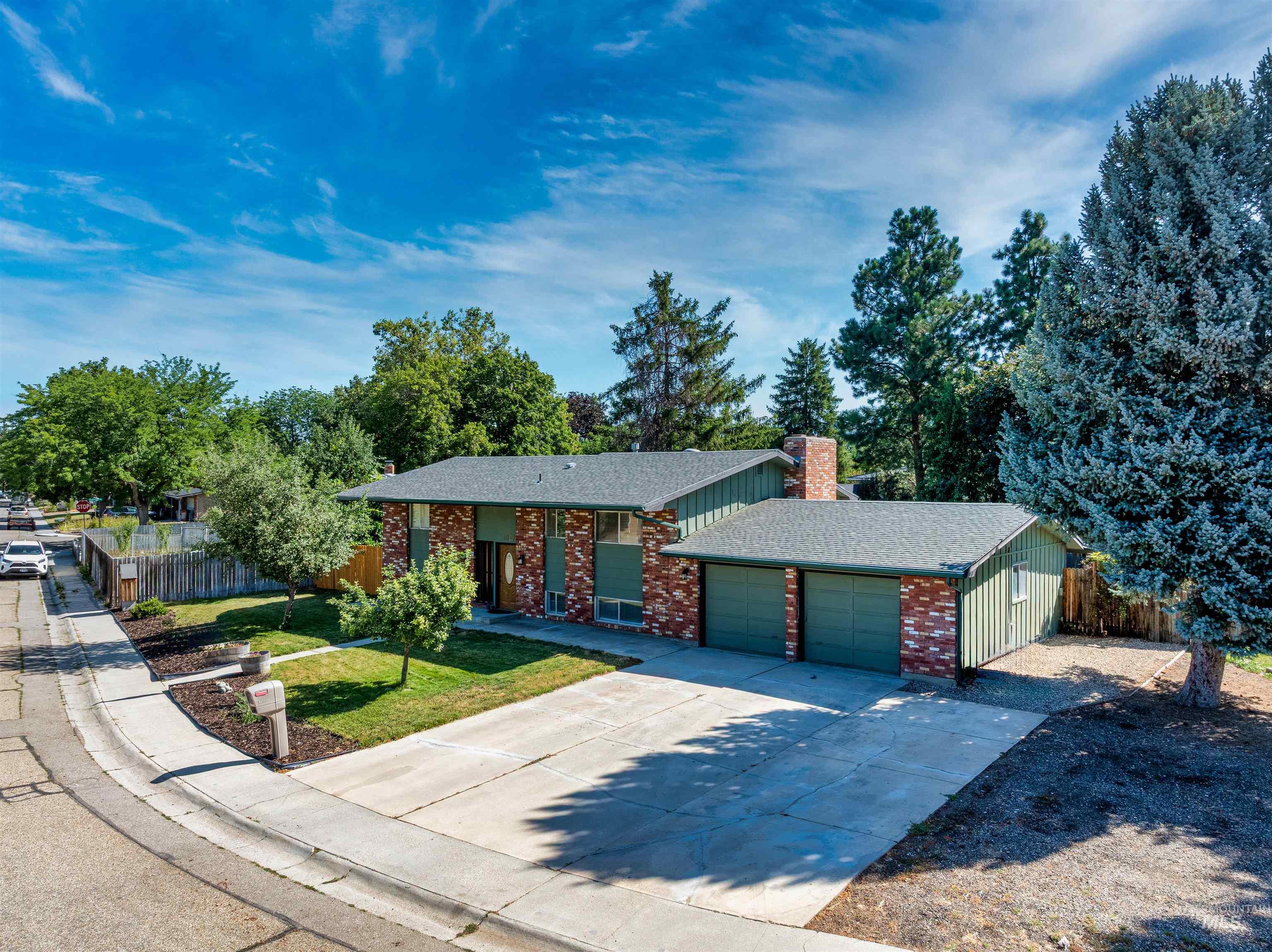 4922 N Burlington Dr Property Photo 44