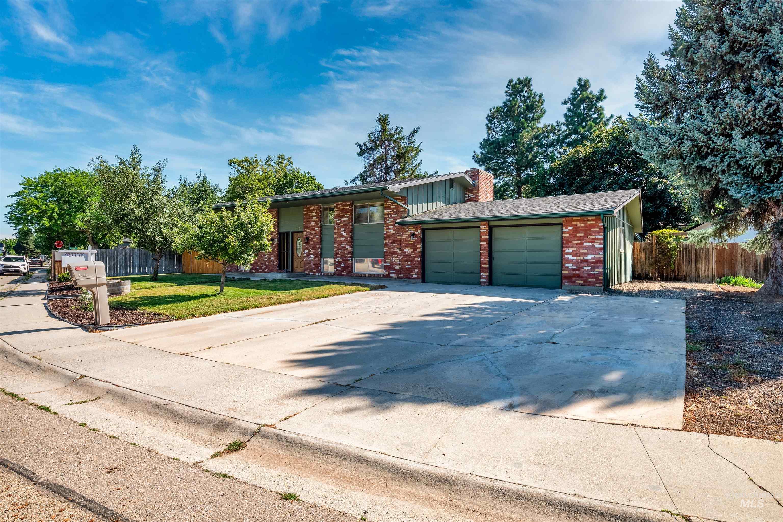 4922 N Burlington Dr Property Photo 45