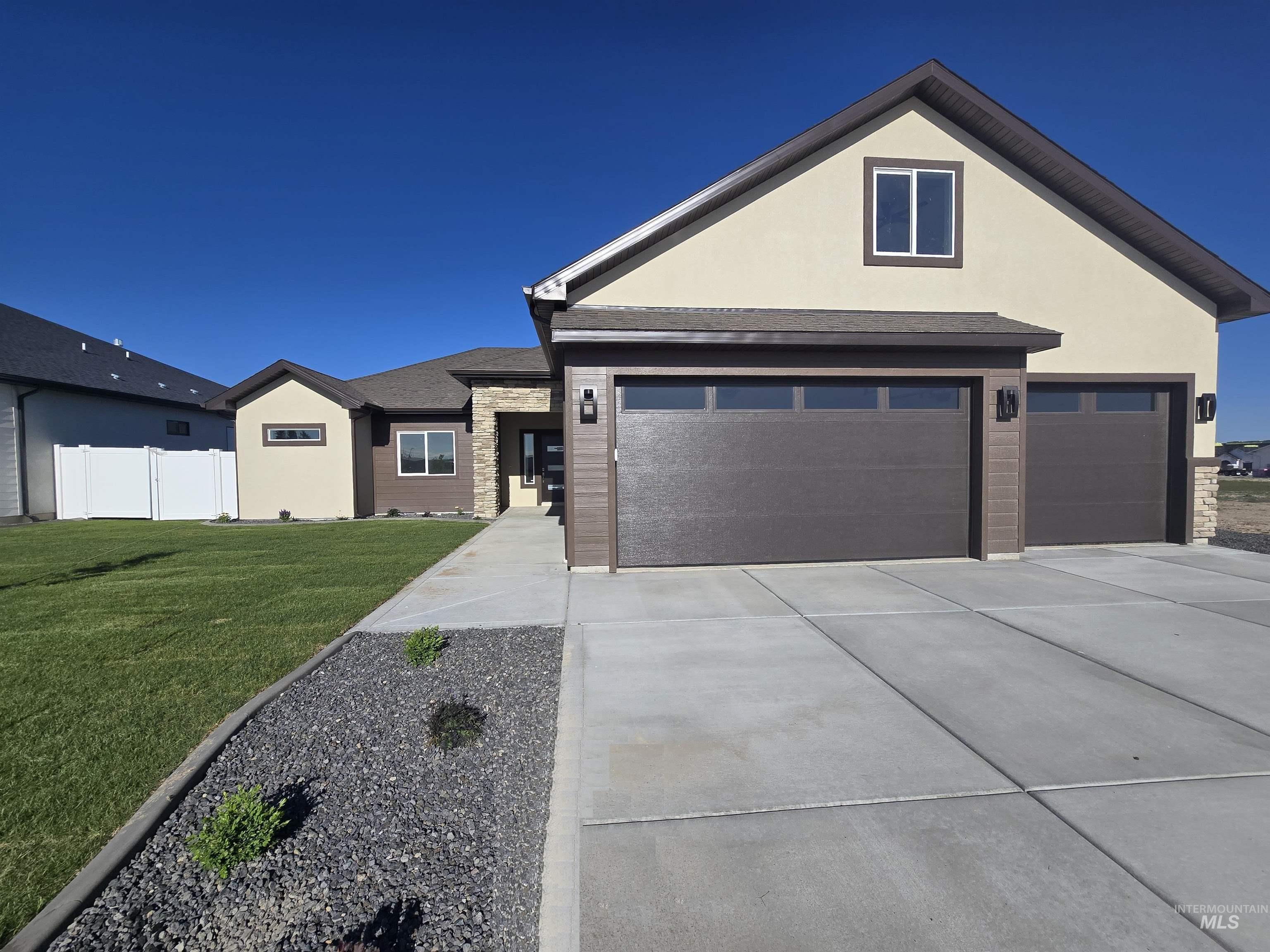 563 Full Moon Way Property Photo 1