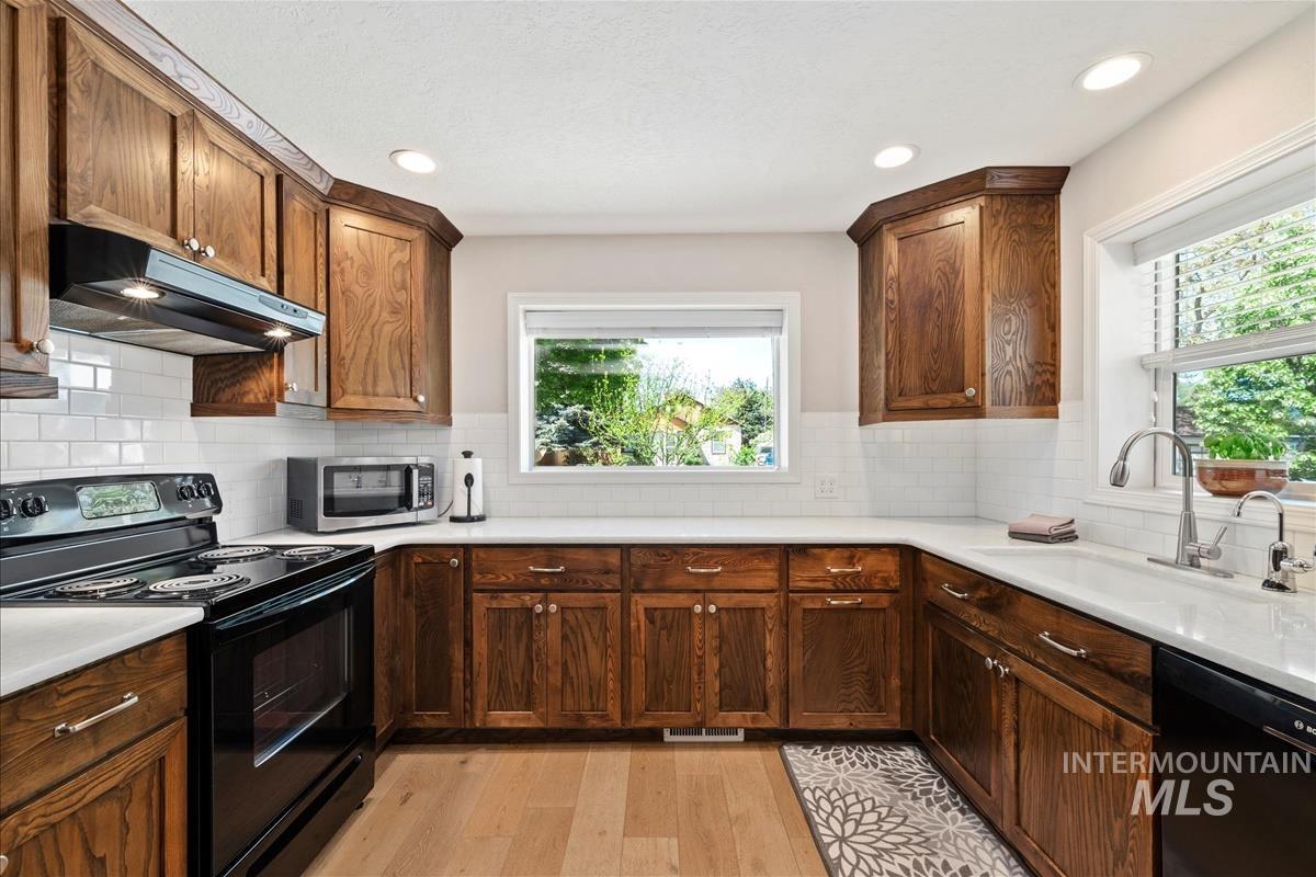 1418 S Empire Way Property Photo 10