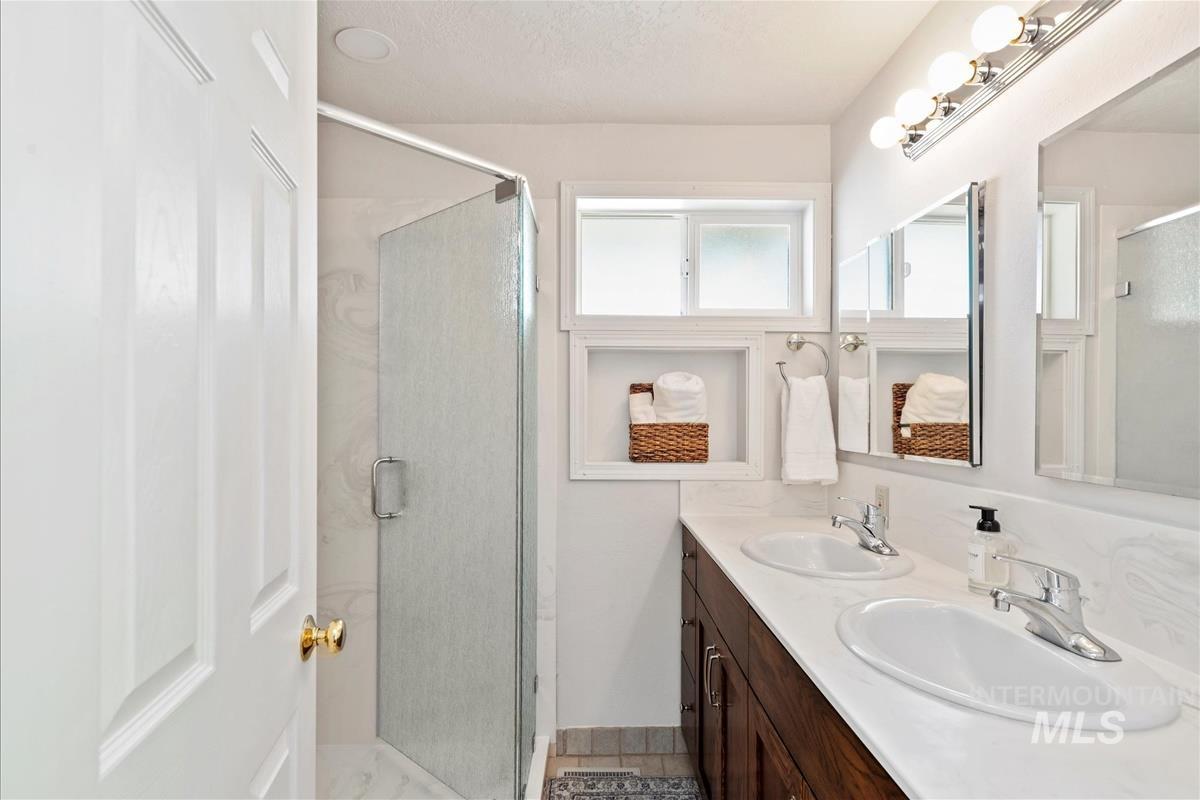 1418 S Empire Way Property Photo 21