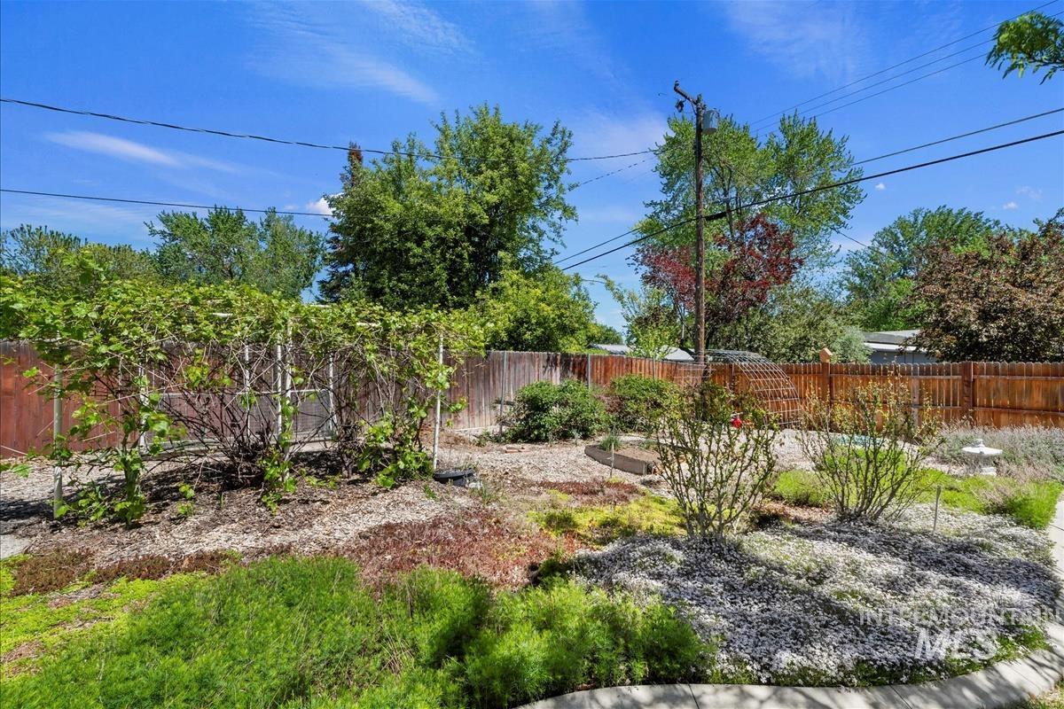 1418 S Empire Way Property Photo 37
