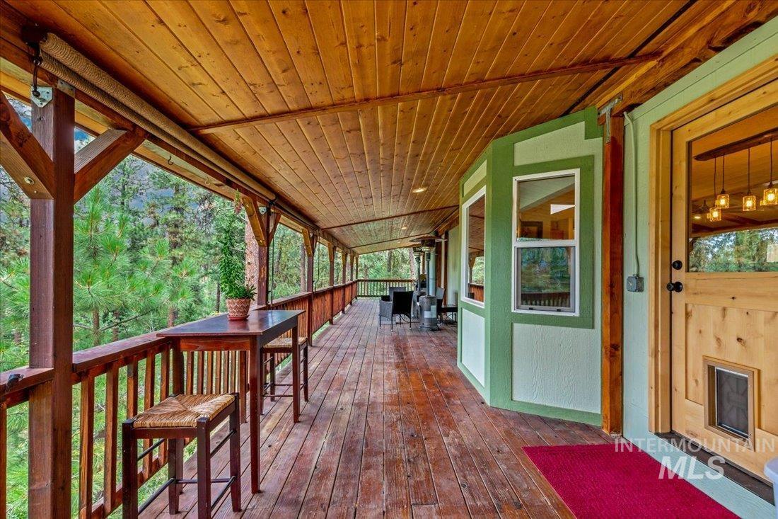 79 Sunset Loop Property Photo 1