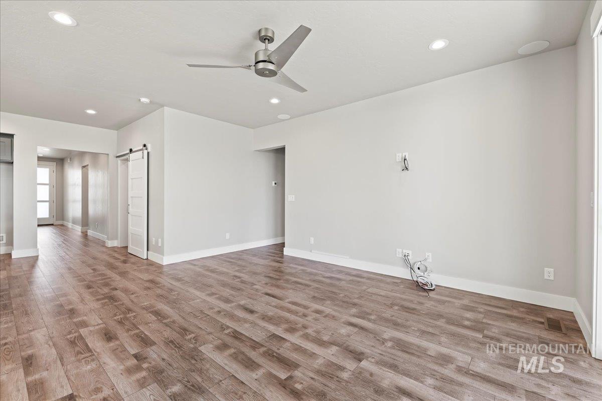12025 W Endsley Ct Property Photo 6