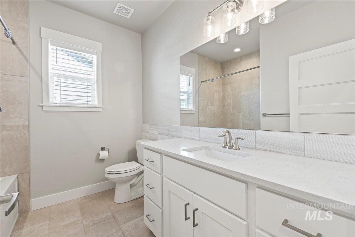 12025 W Endsley Ct Property Photo 32