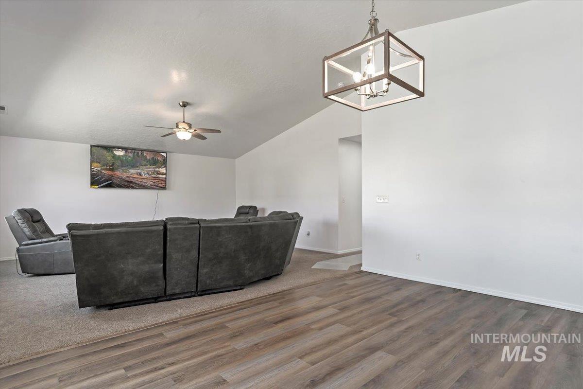 12806 Marna St Property Photo 9