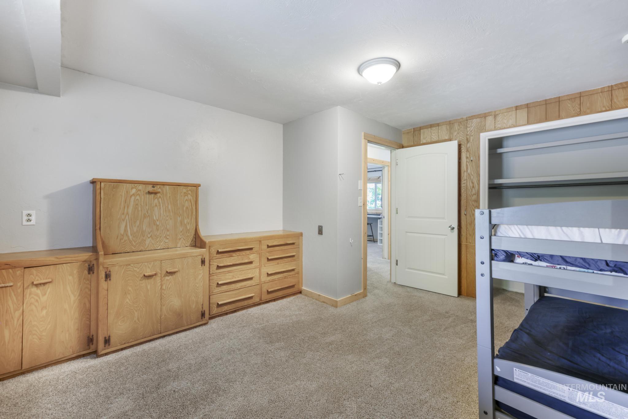 564 S Blue Lakes Blvd Property Photo 23