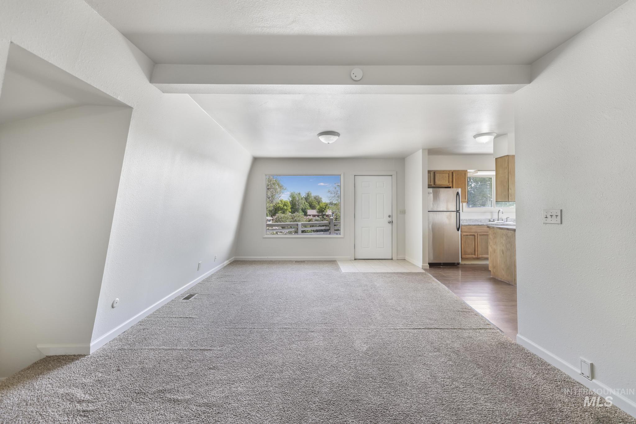 564 S Blue Lakes Blvd Property Photo 31