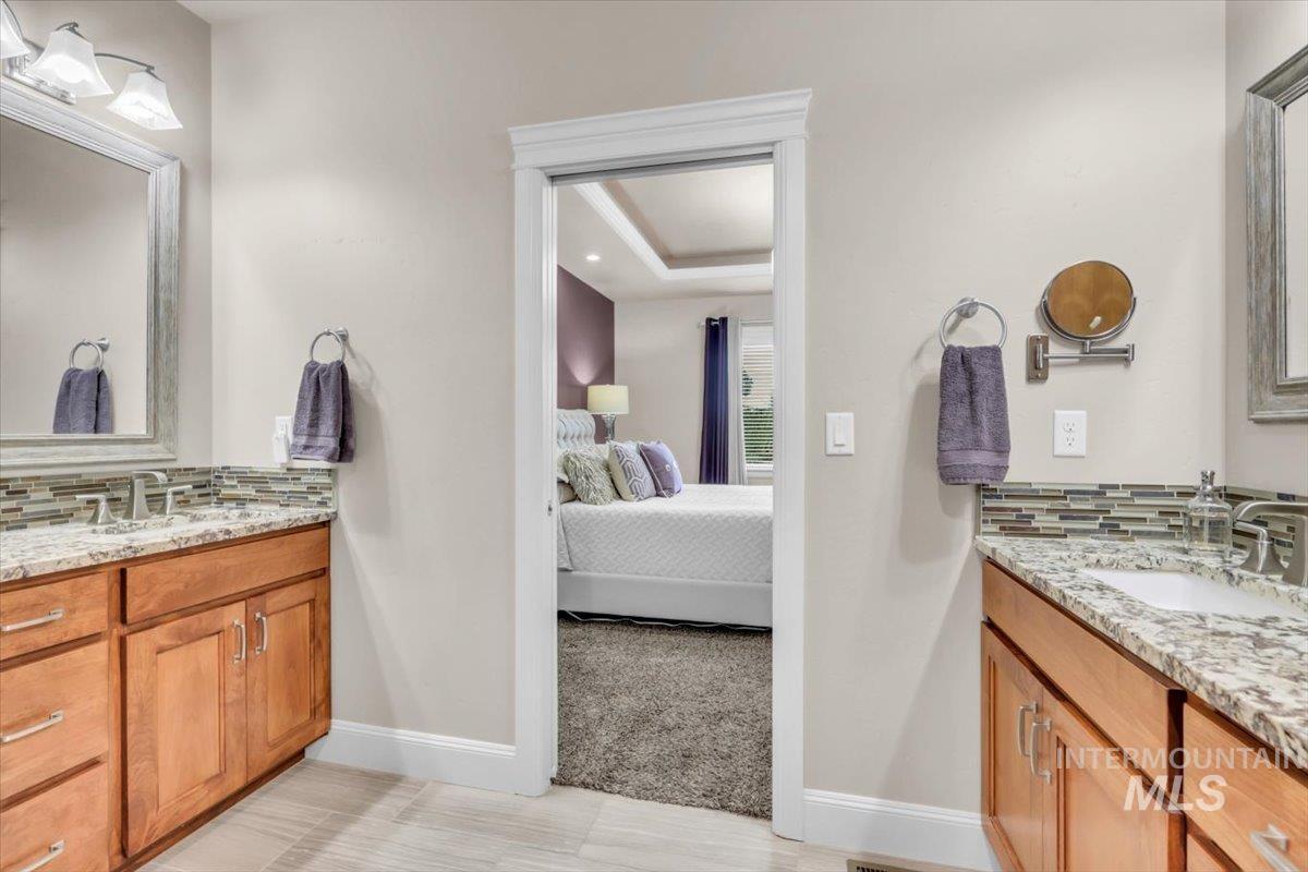 1316 N Redspire Way Property Photo 20