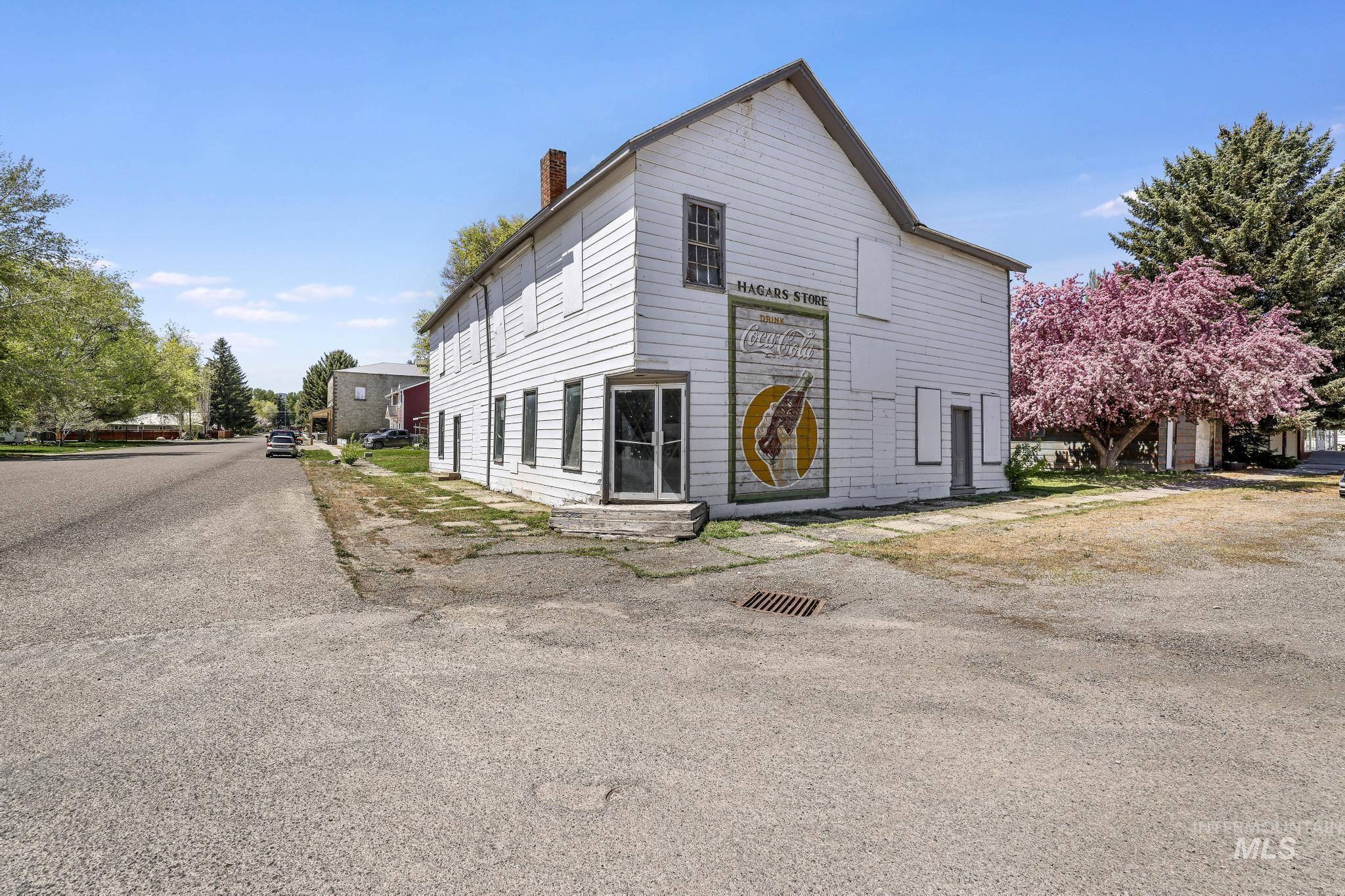 249 Main Street Property Photo 3