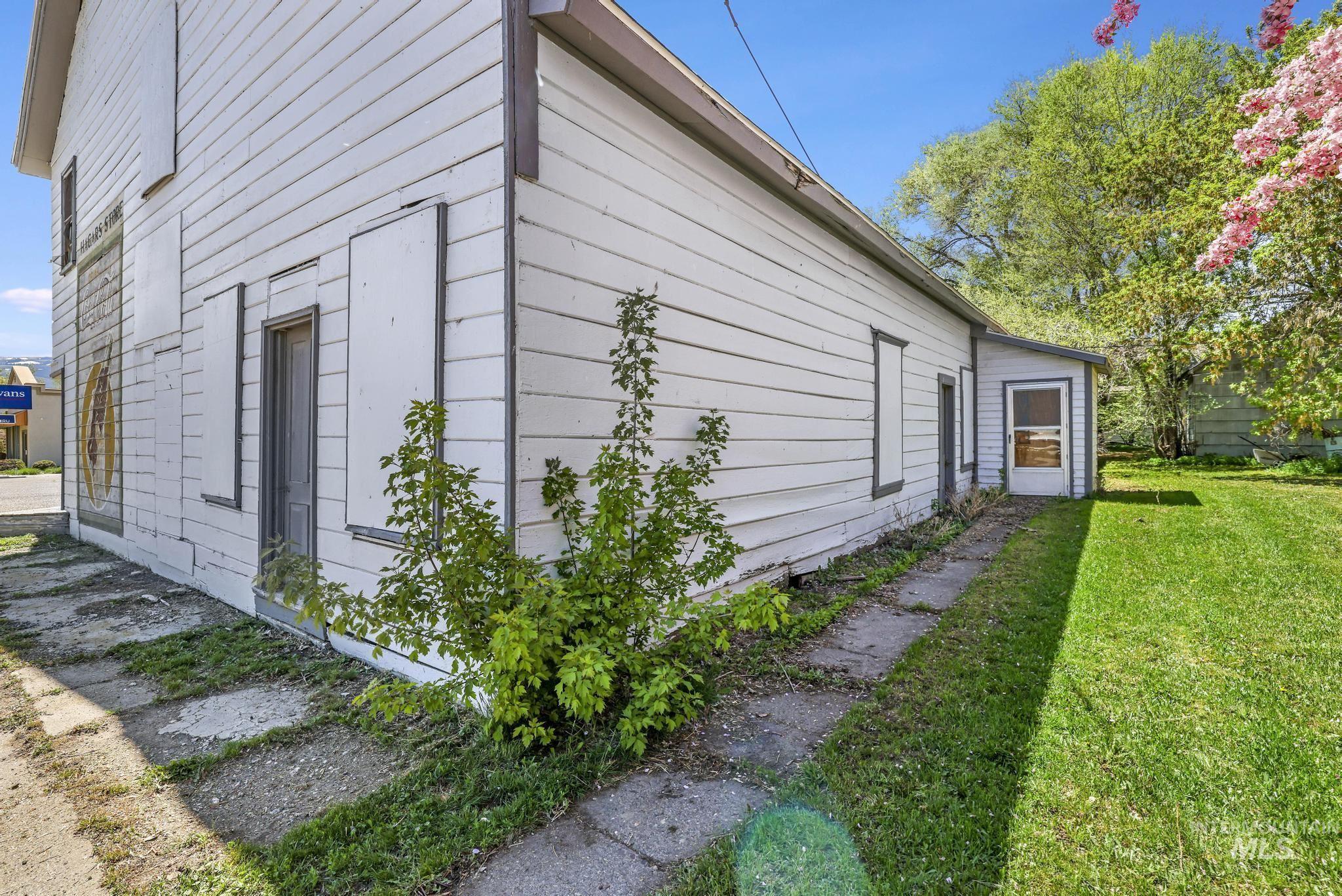 249 Main Street Property Photo 7