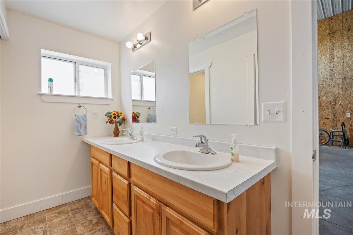 321 S 600 E Property Photo 41