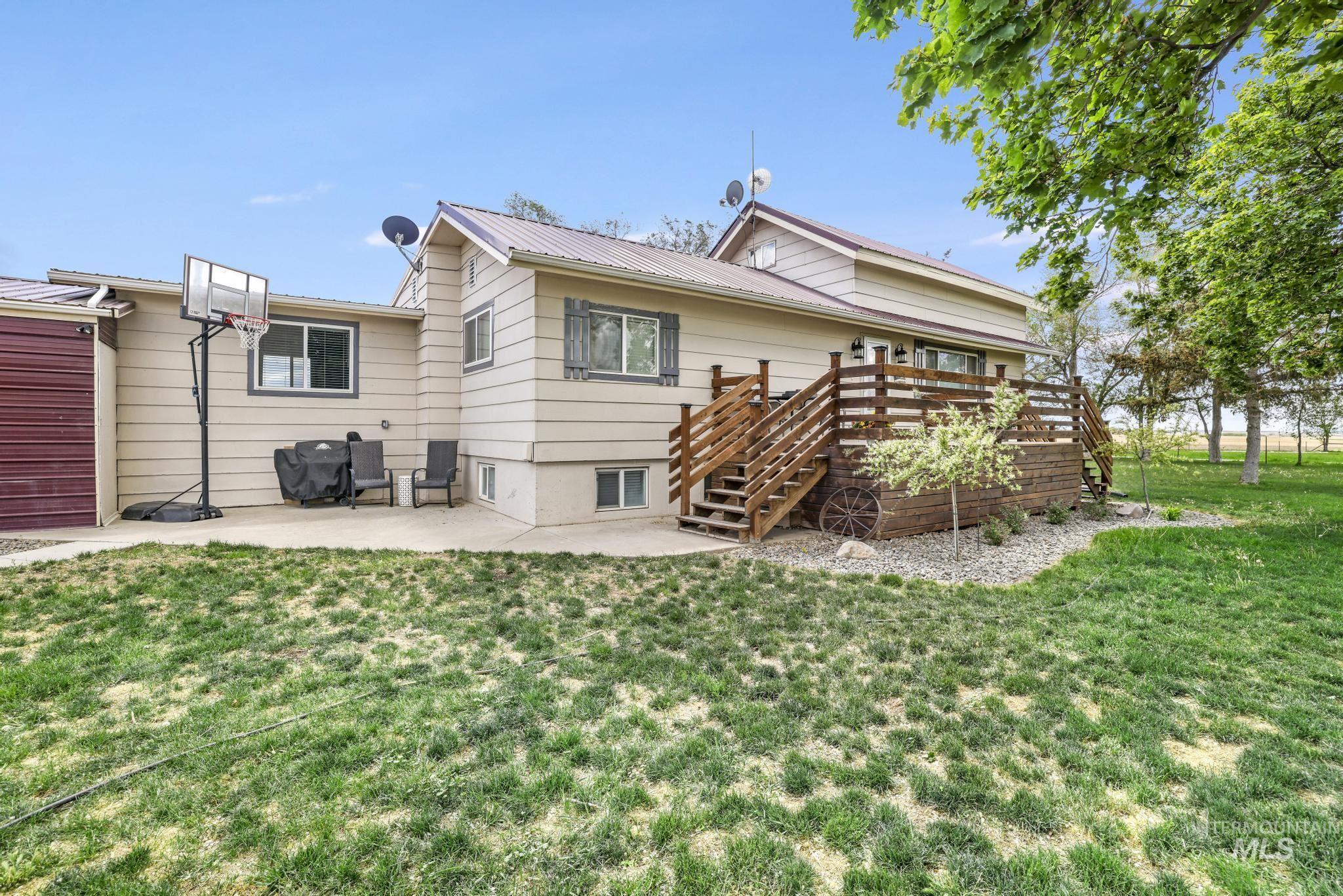 1143 E 4100 N Property Photo 4